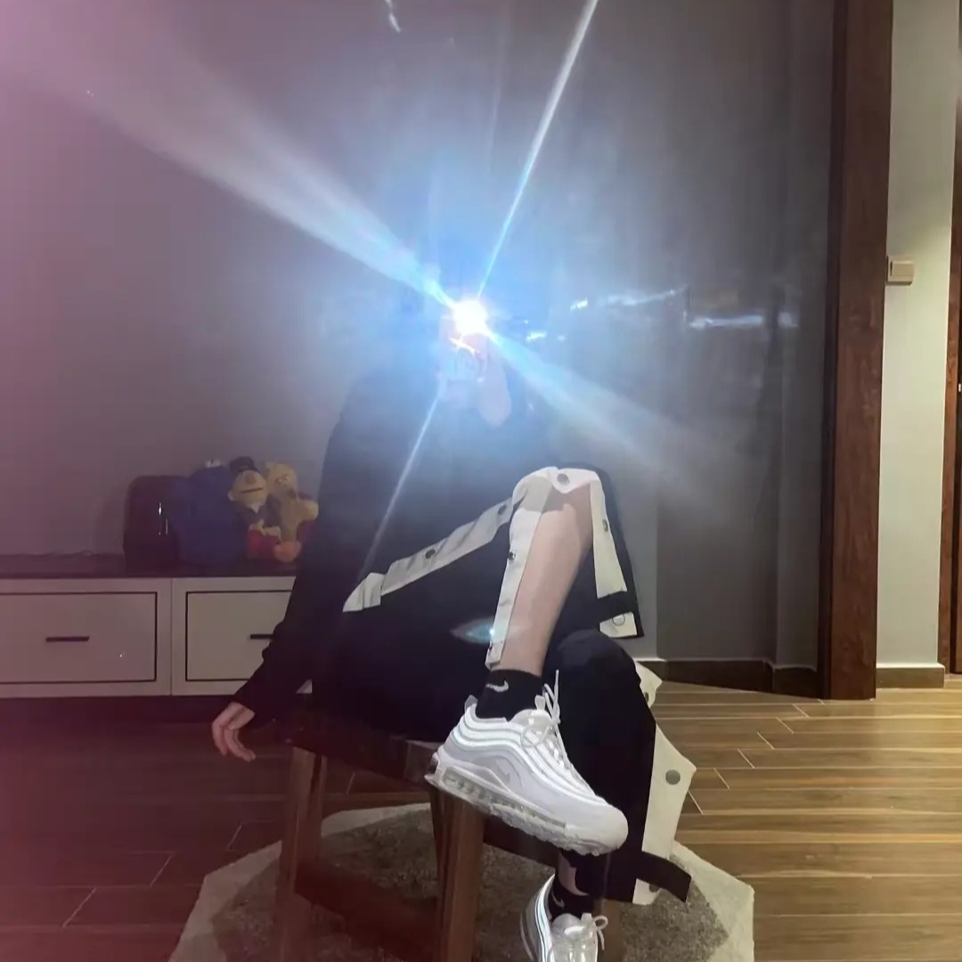 (W) Nike Air Max 97 White Pure Platinum 착용 스타일 - 1