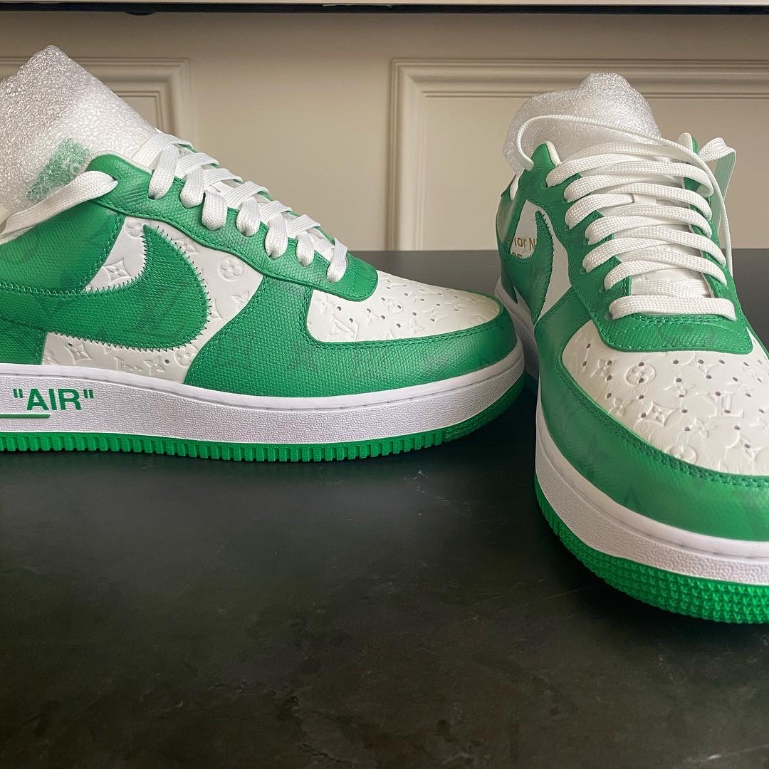 Louis Vuitton x Nike Air Force 1 Low by Virgil Abloh White Gym Green 착용 스타일 - 3