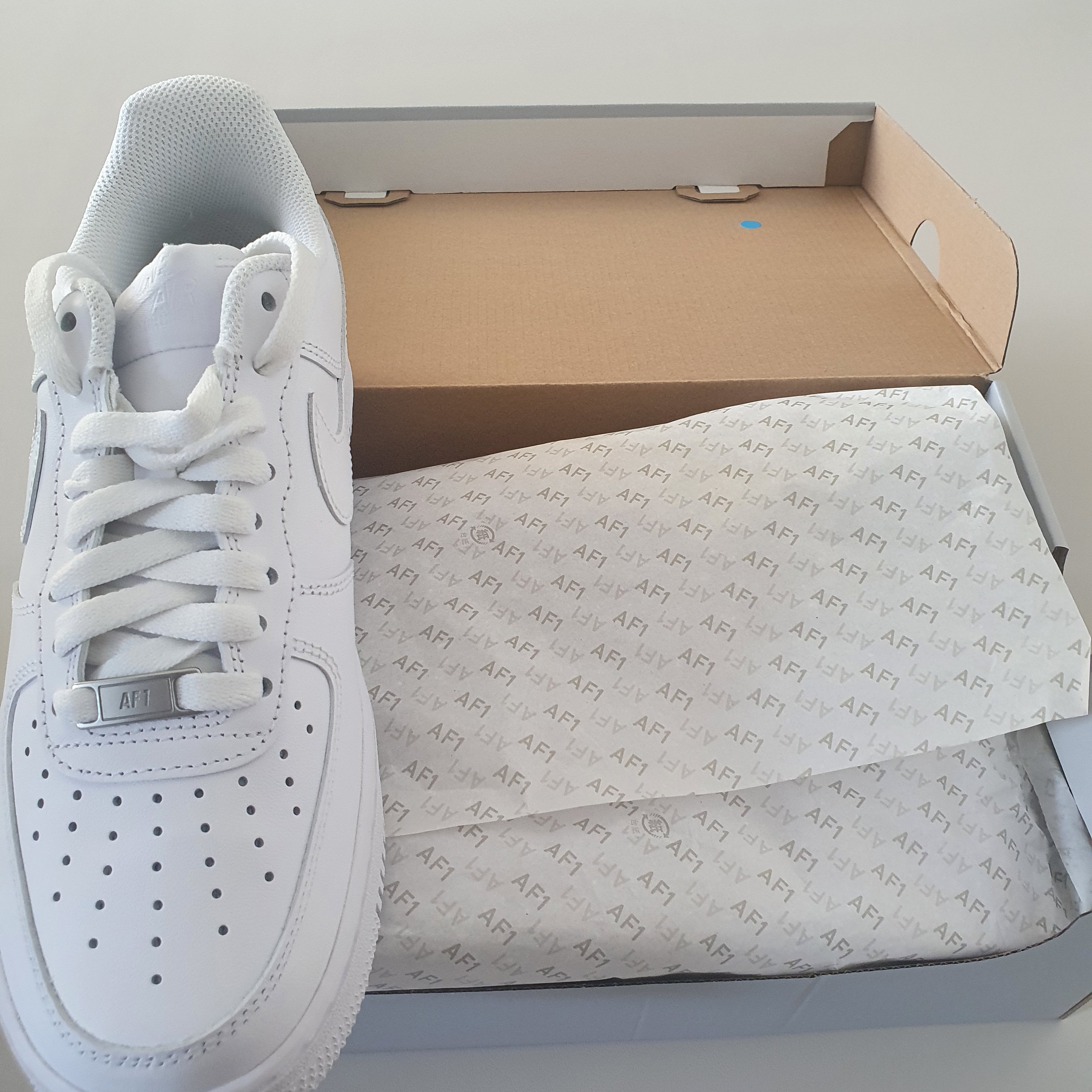 Nike Air Force 1 '07 Low White 착용 스타일