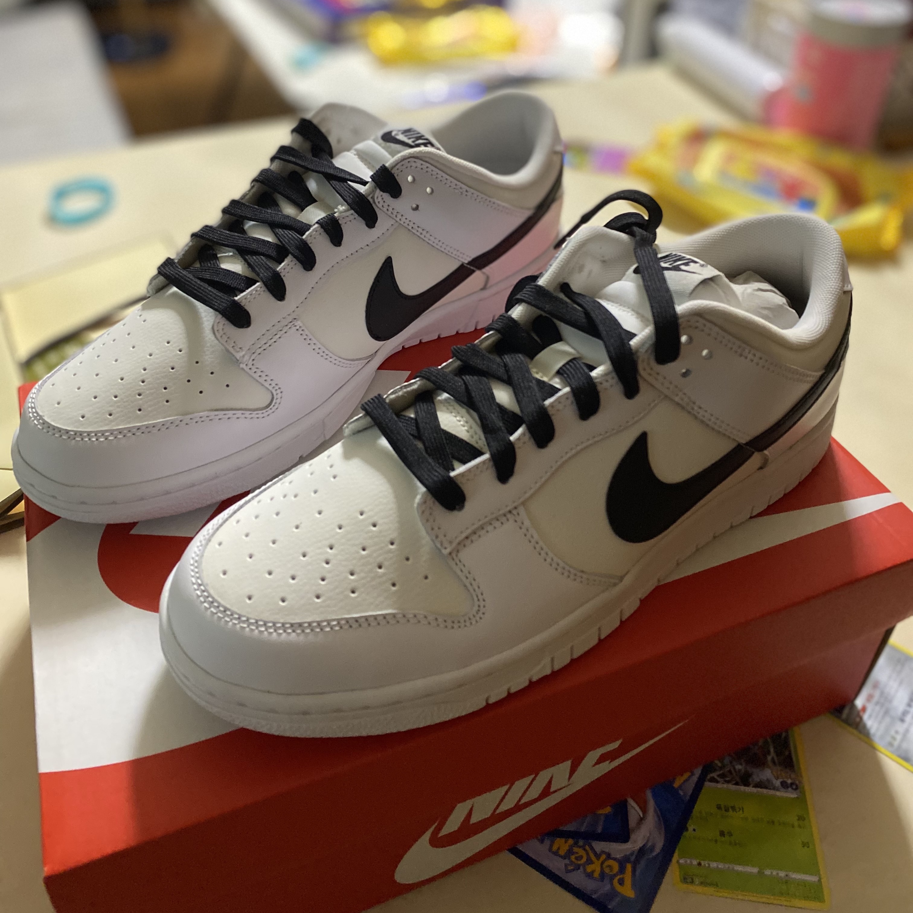 Nike Dunk Low Retro Summit White 착용 스타일