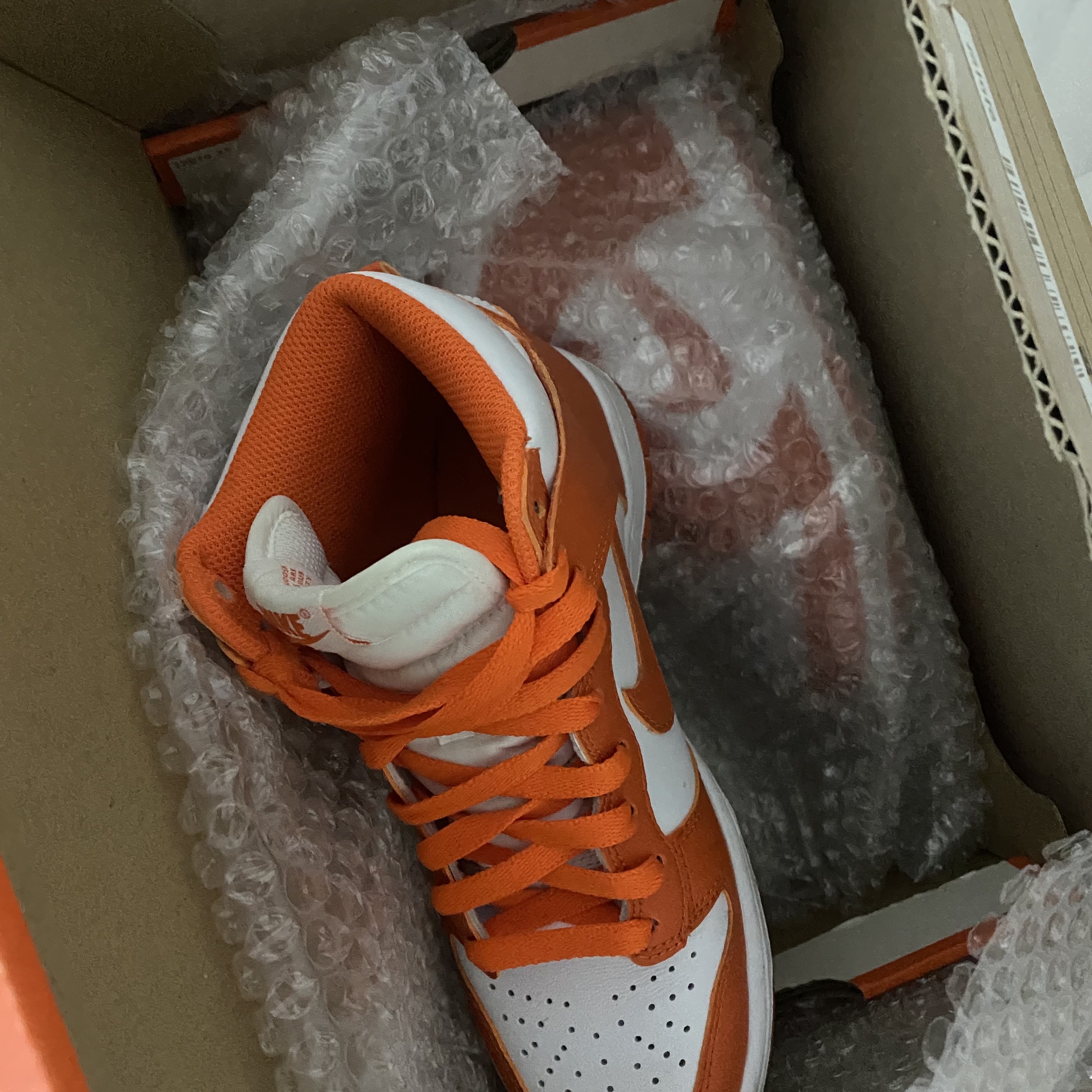 Nike Dunk High Retro Orange Blaze 착용 스타일