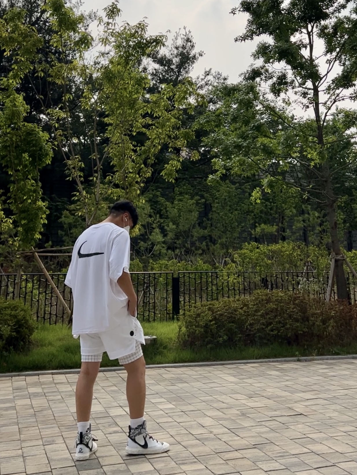 Nike x Off-White NRG Short Sleeve T-Shirt White, Nike x Off-White NRG Shorts White 착용 스타일