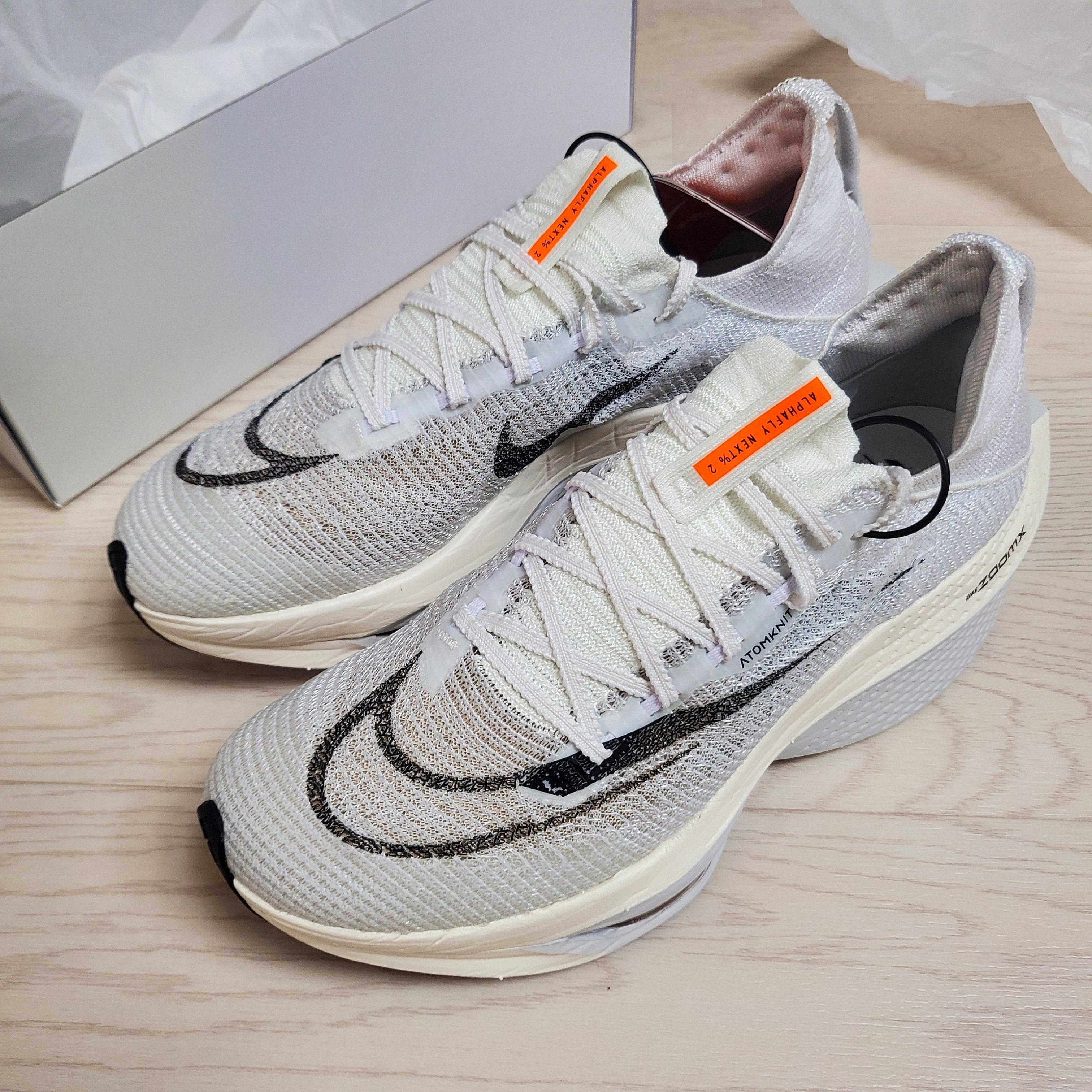 Nike Air Zoom Alphafly Next% 2 Proto White 착용 스타일 - 1