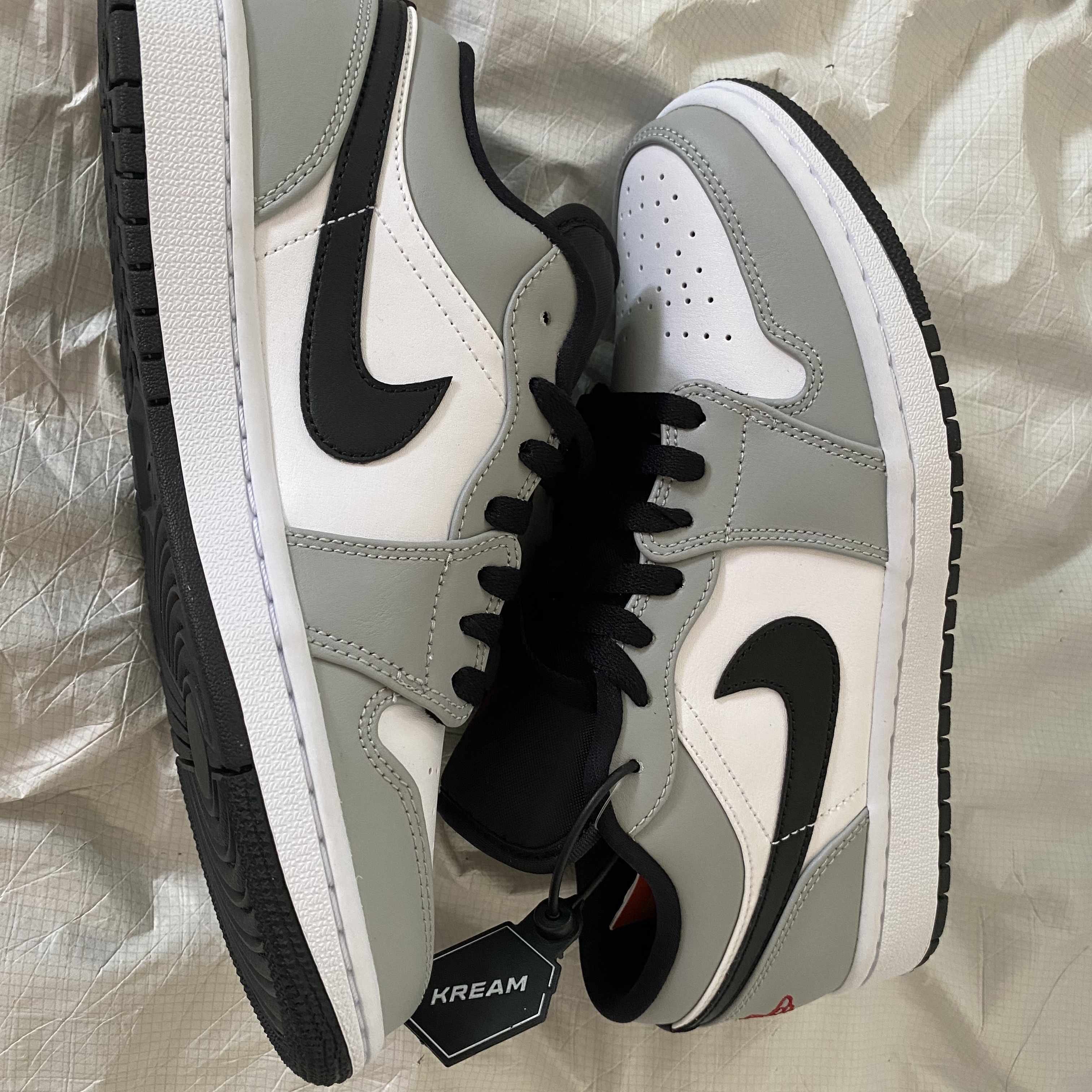 Jordan 1 Low Light Smoke Grey 착용 스타일 - 5