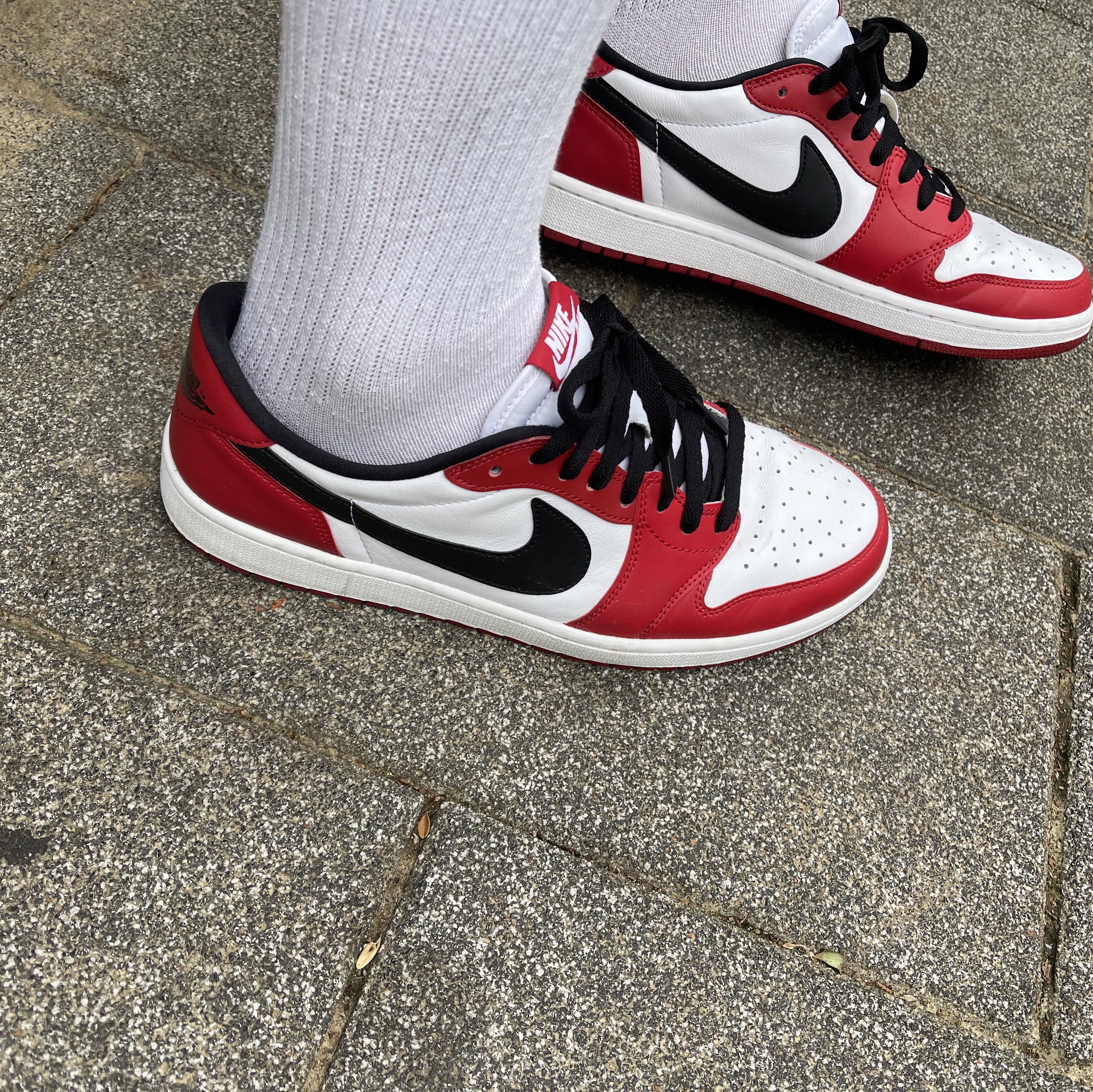 Jordan 1 Retro Low OG Chicago 2016 착용 스타일 - 3