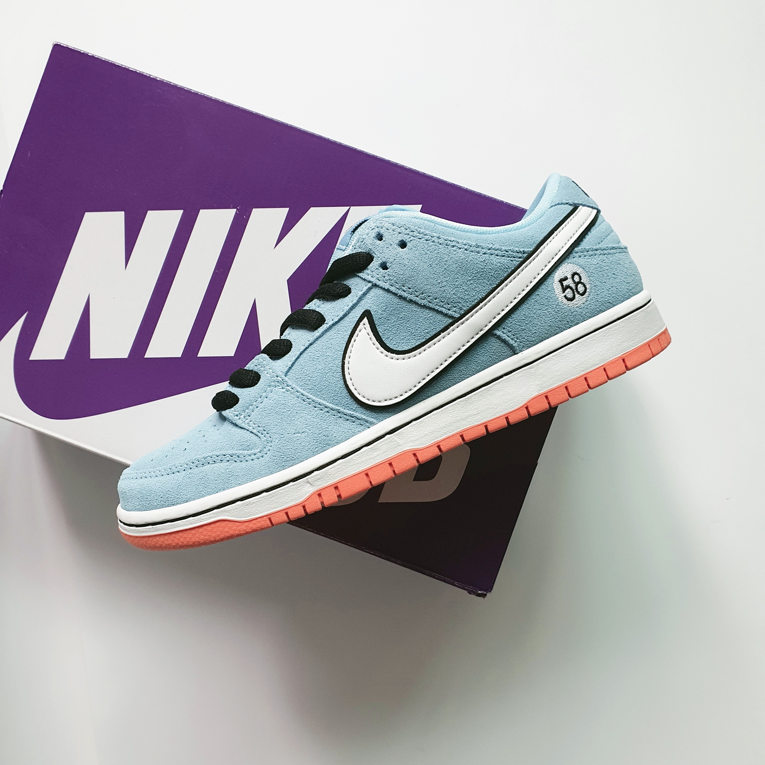 Nike SB Dunk Low Pro Blue Chill 착용 스타일