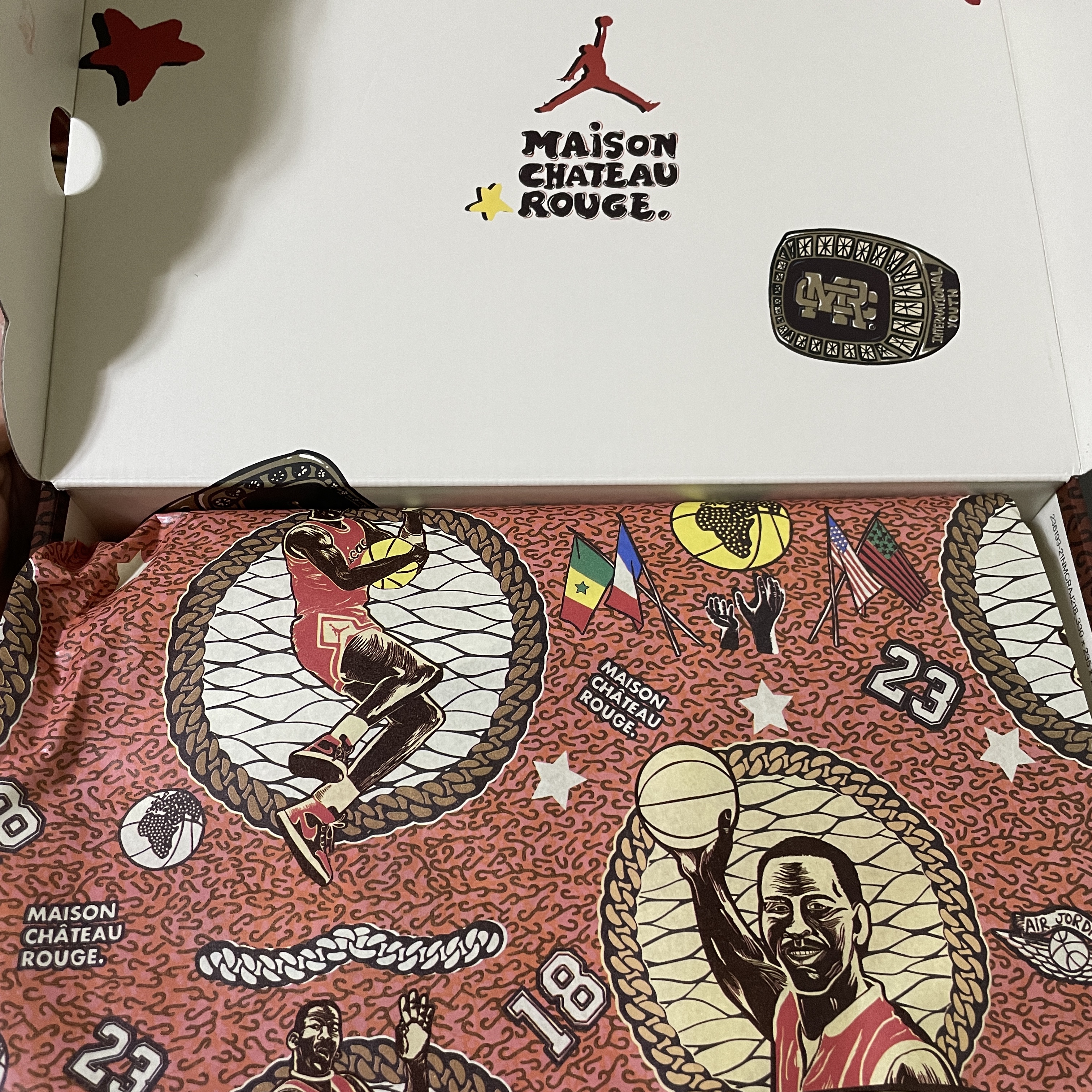 Jordan 2 x Maison Chateau Rouge Retro SP Orange and Sail 착용 스타일 - 2