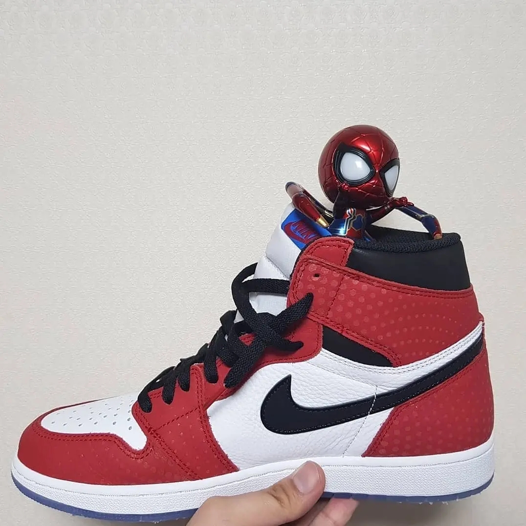 Jordan 1 Retro High Spider-Man Origin Story 착용 스타일 - 1