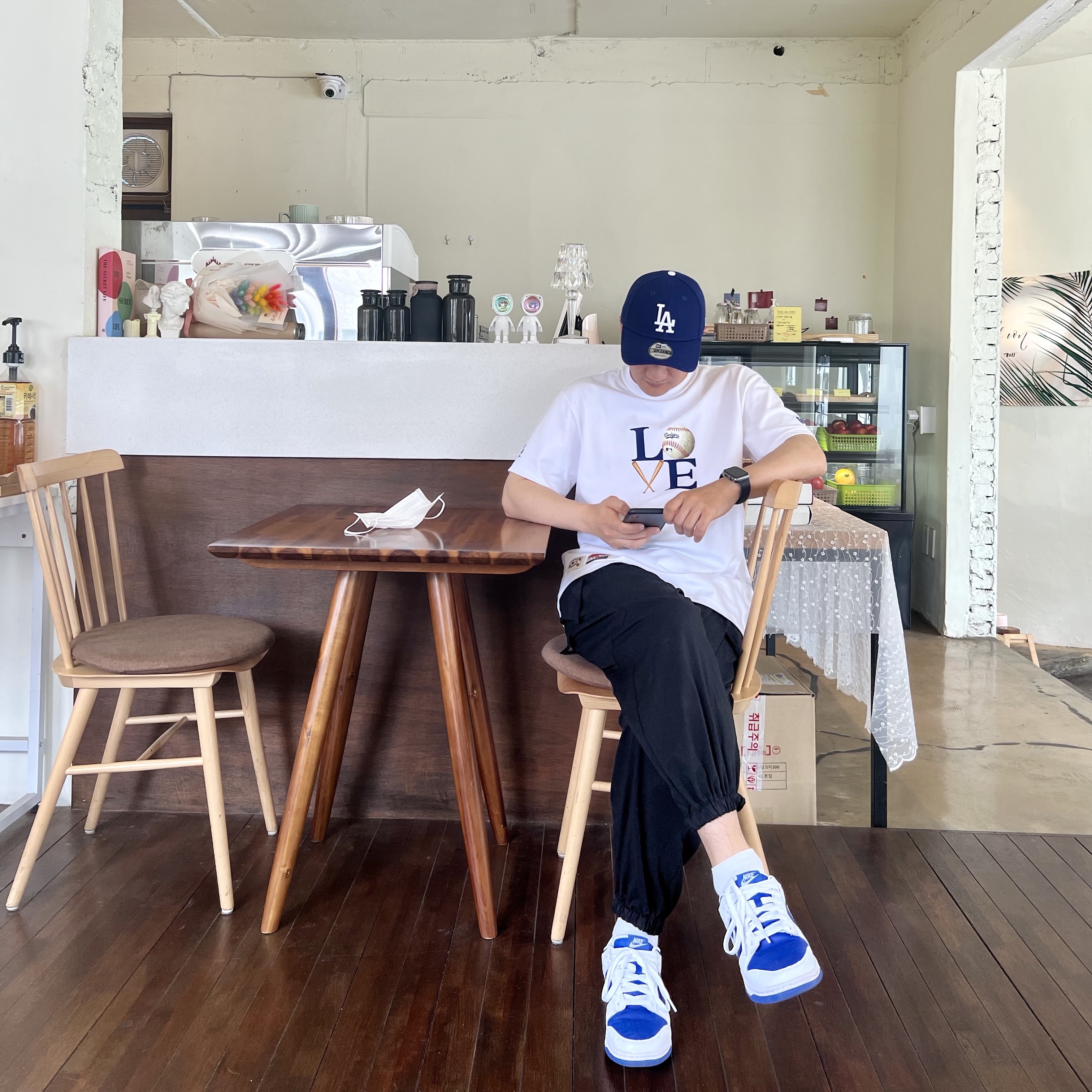 Nike Dunk Low Retro Racer Blue and White 착용 스타일
