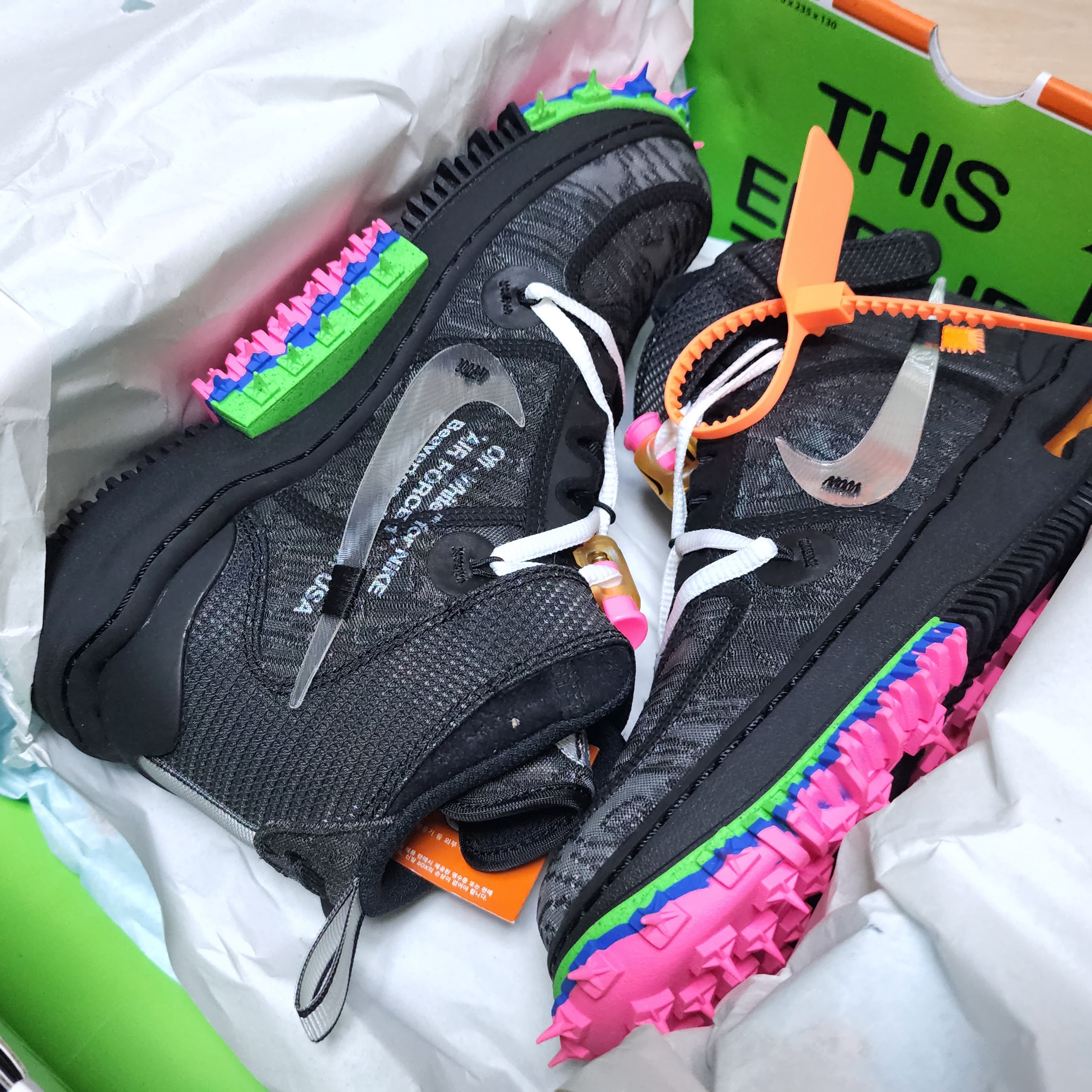 Nike x Off-White Air Force 1 Mid SP Black 착용 스타일