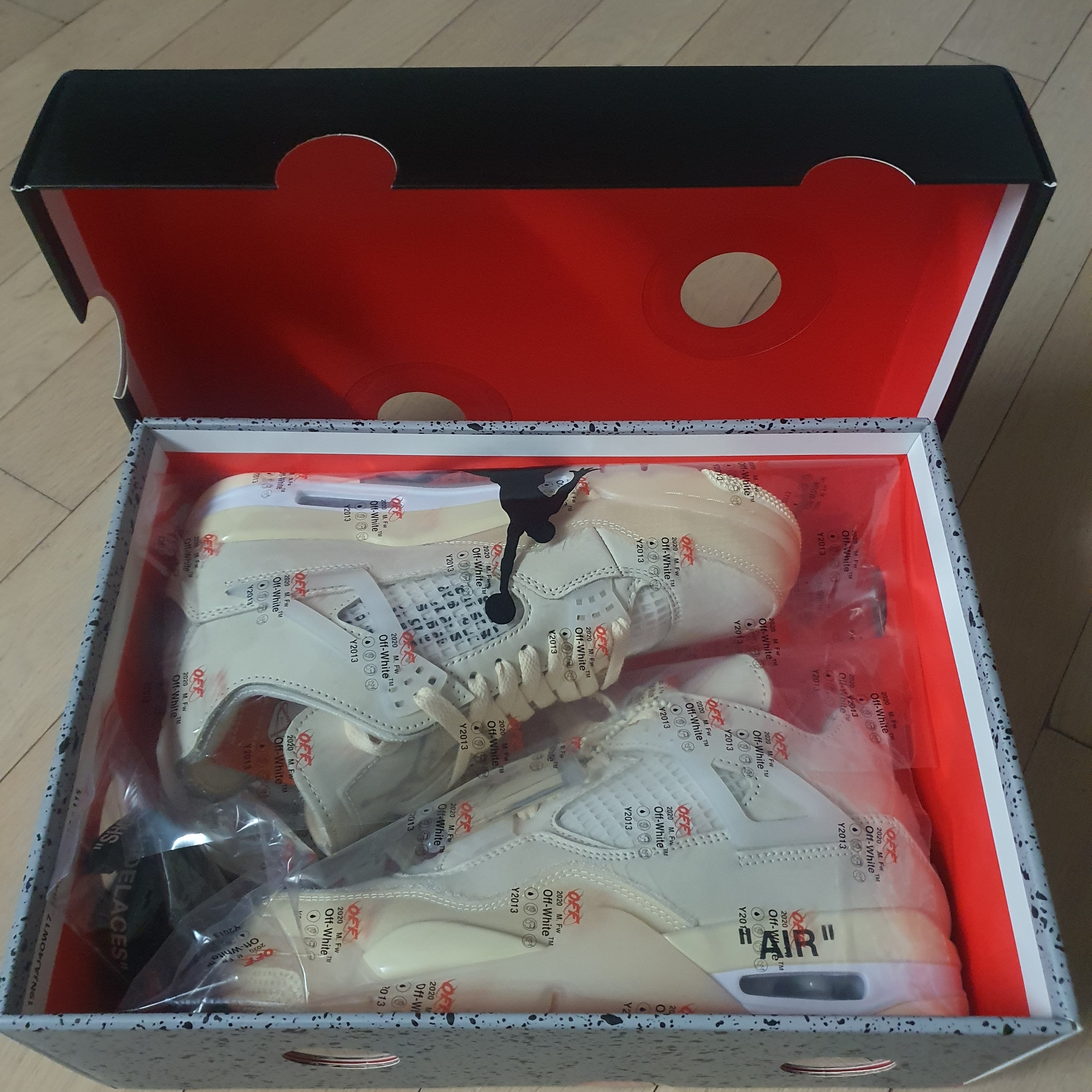 (W) Jordan 4 x Off-White Retro SP Sail 착용 스타일 - 4