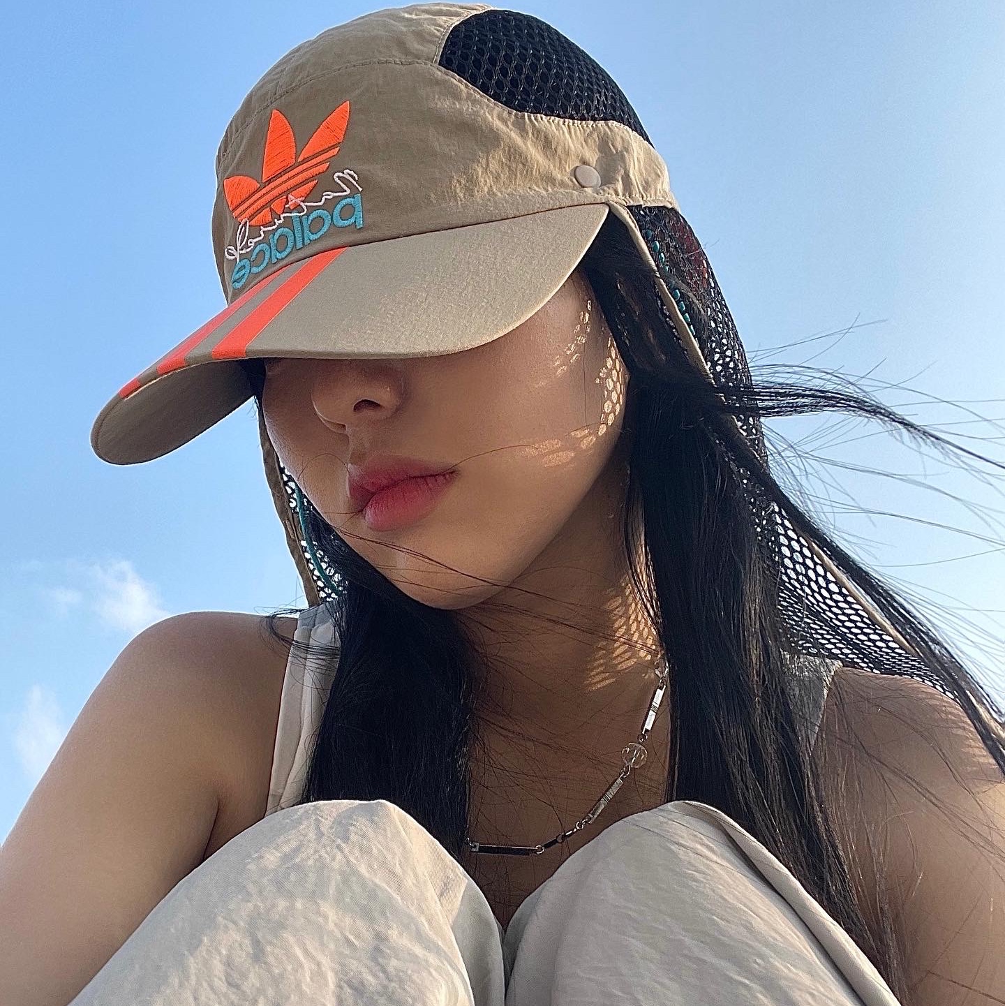 Palace x Adidas Nature Cap Blanch Cargo Signal Orange - 22SS 착용 스타일