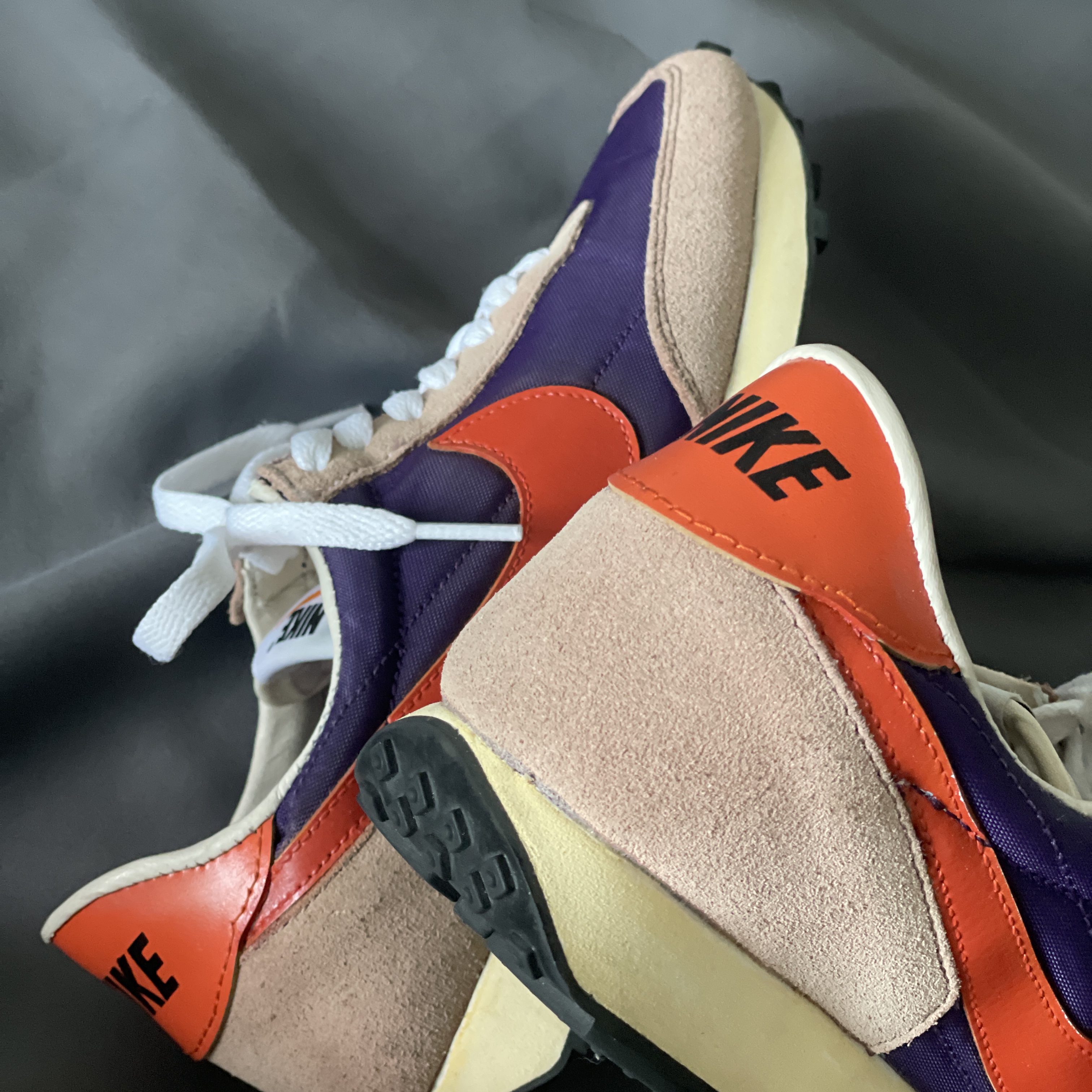 (W) Nike Daybreak Eggplant Plum Dust 착용 스타일 - 1