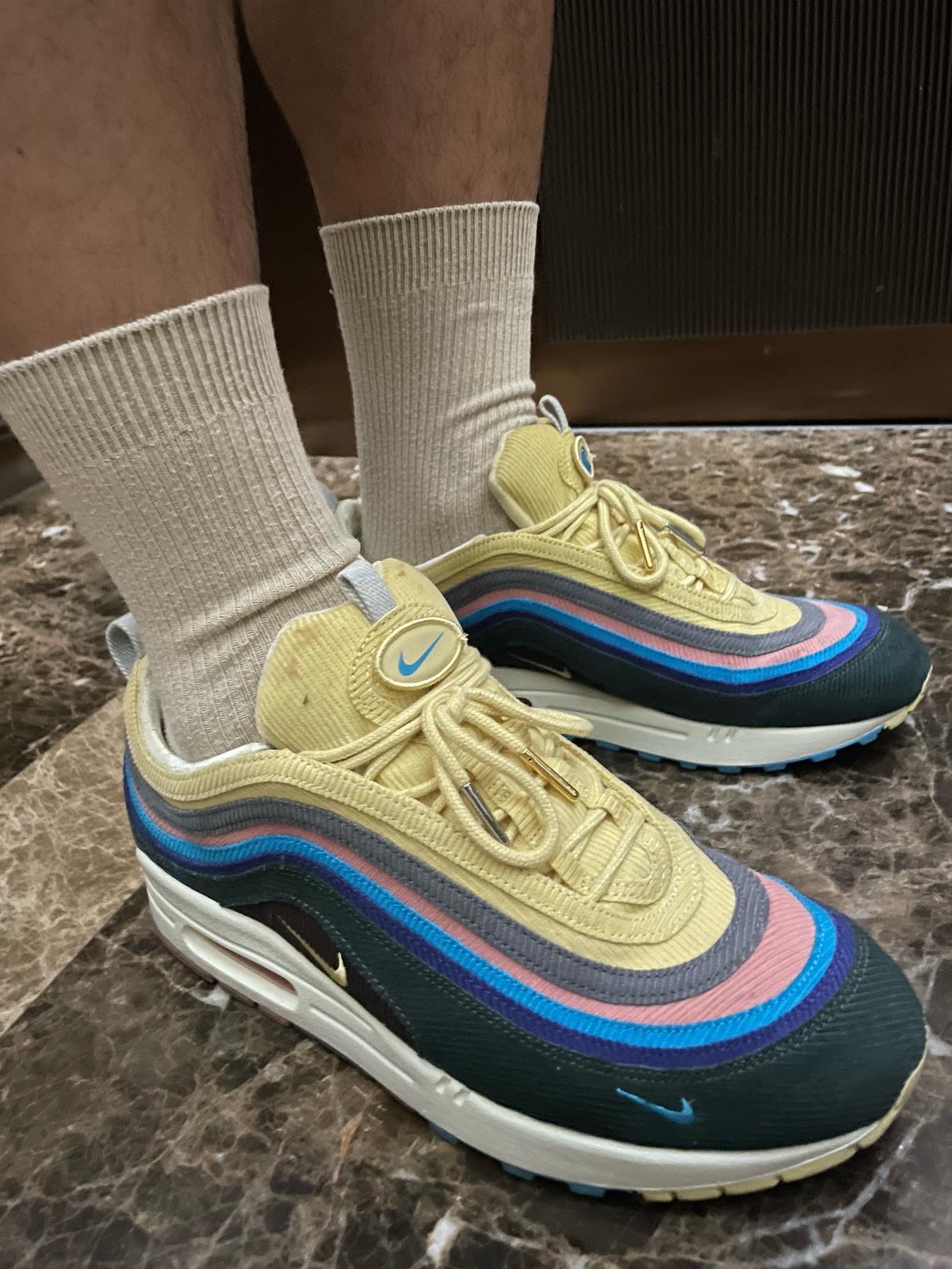 Nike x Sean Wotherspoon Air Max 1/97 착용 스타일 - 3