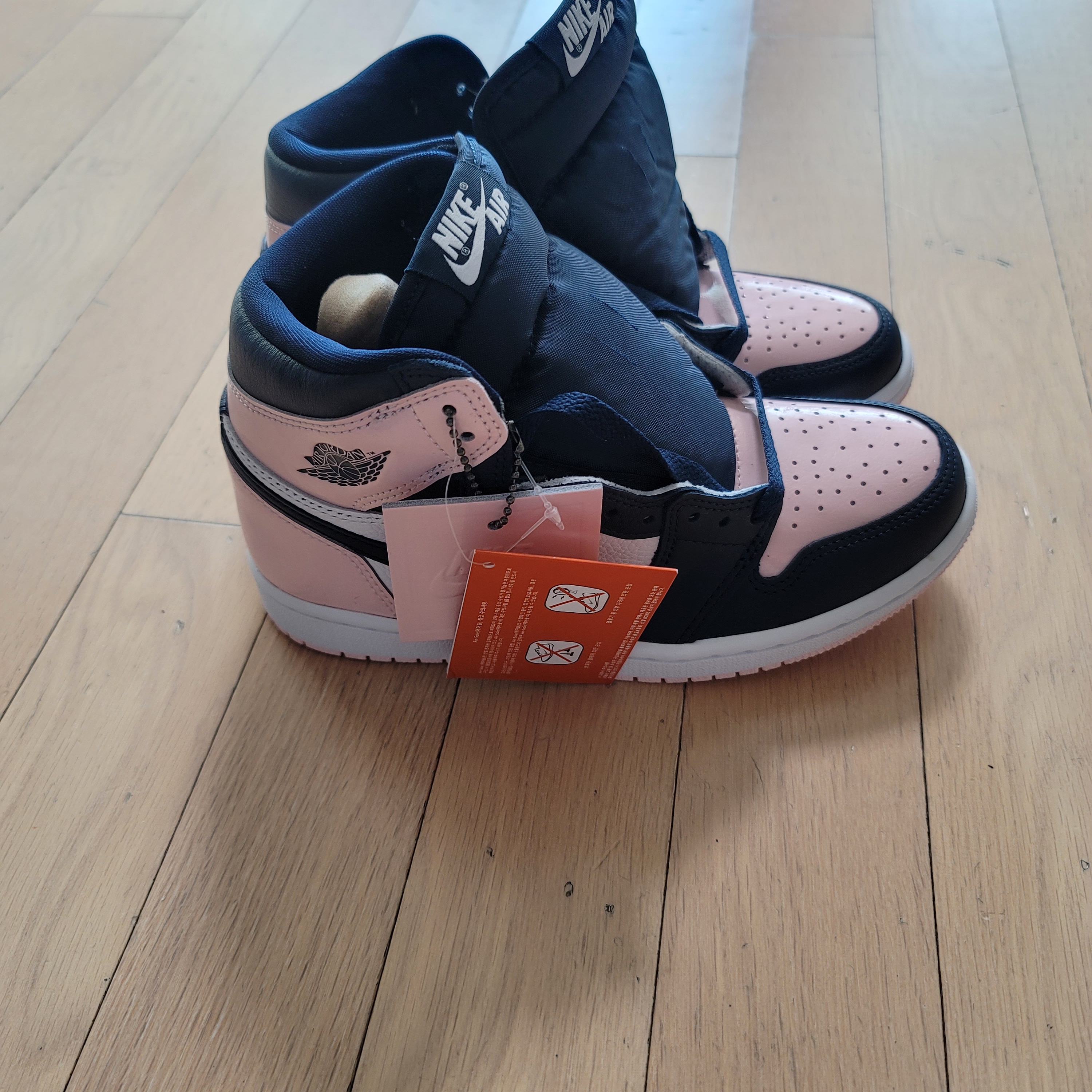 (W) Jordan 1 Retro High OG Atmosphere 착용 스타일 - 1