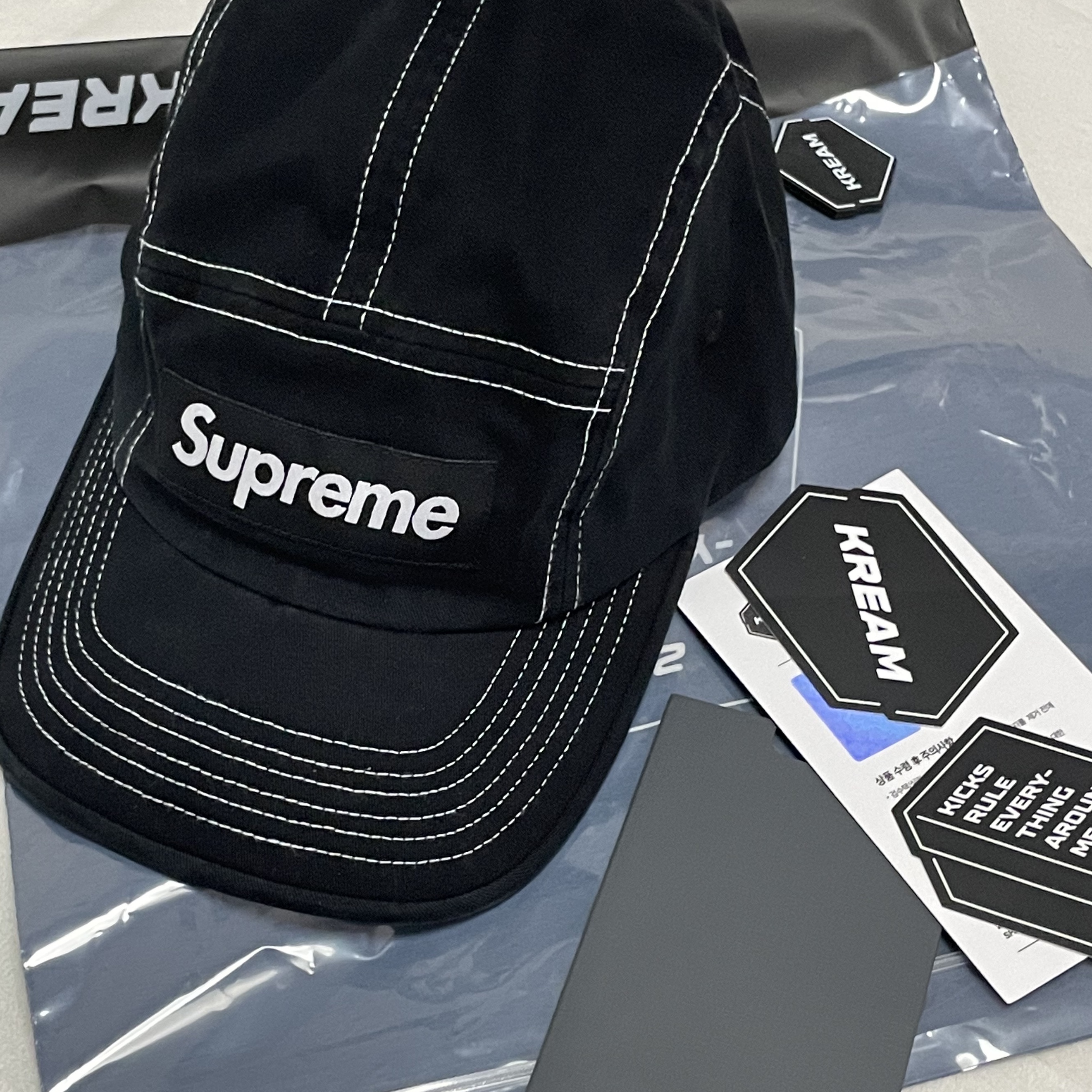 Supreme 2-Tone Twill Camp Cap Black - 22SS 착용 스타일