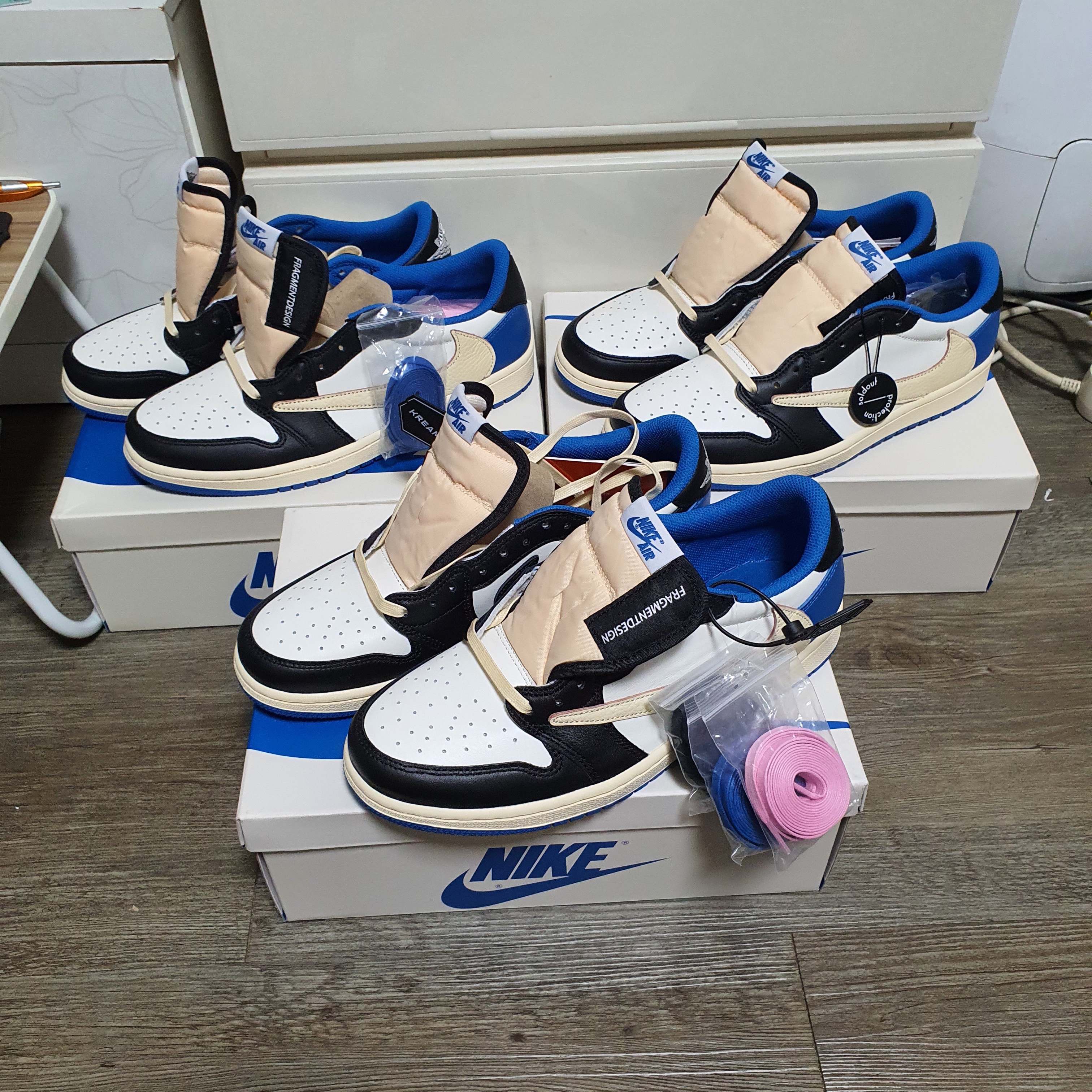 Jordan 1 x Travis Scott x Fragment Retro Low OG SP Military Blue 착용 스타일