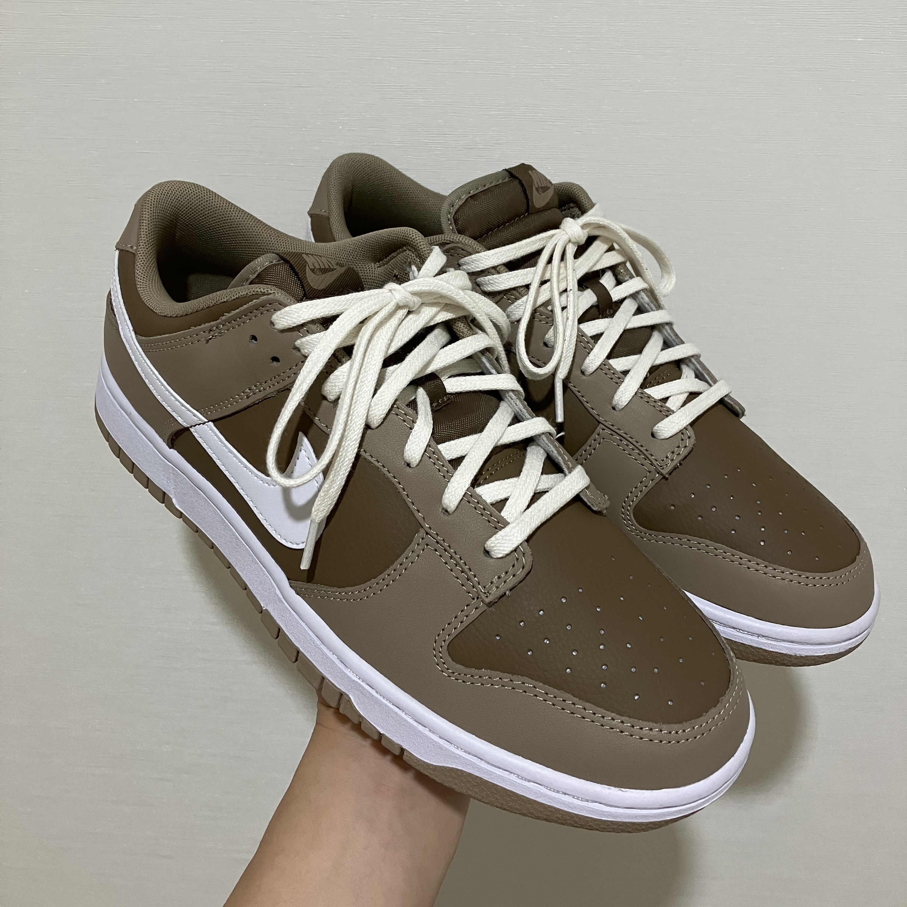 Nike Dunk Low Retro Khaki Hazel Rush 착용 스타일 - 2