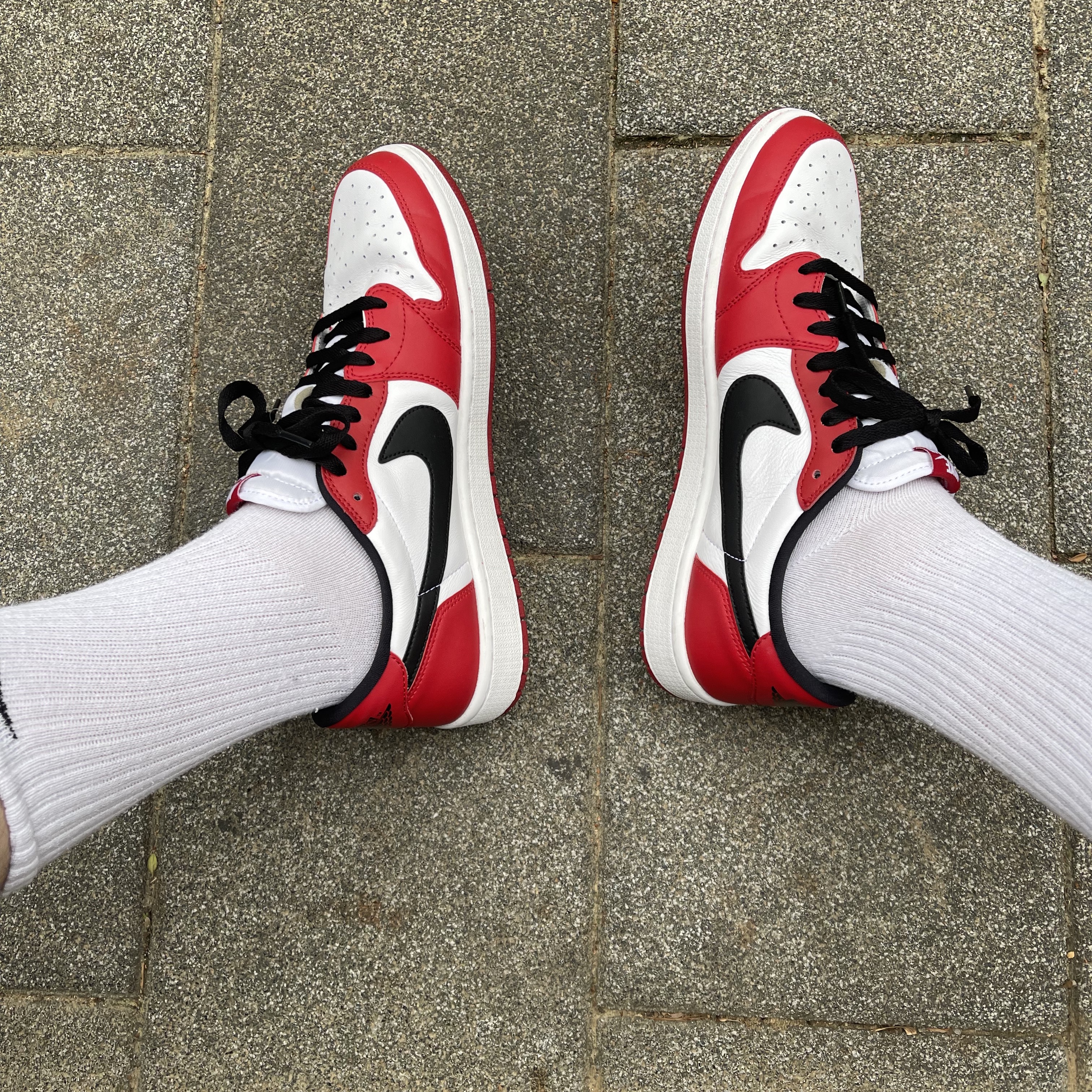 Jordan 1 Retro Low OG Chicago 2016 착용 스타일 - 2