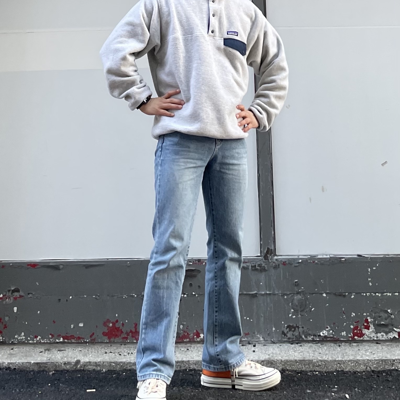 Patagonia Lightweight Synchilla Snap-T Fleece Pullover Oatmeal Heather/Smolder Blue/New Navy, Converse x Feng Chen Wang Chuck 70 2-in-1 Persimmon Orange 착용 스타일