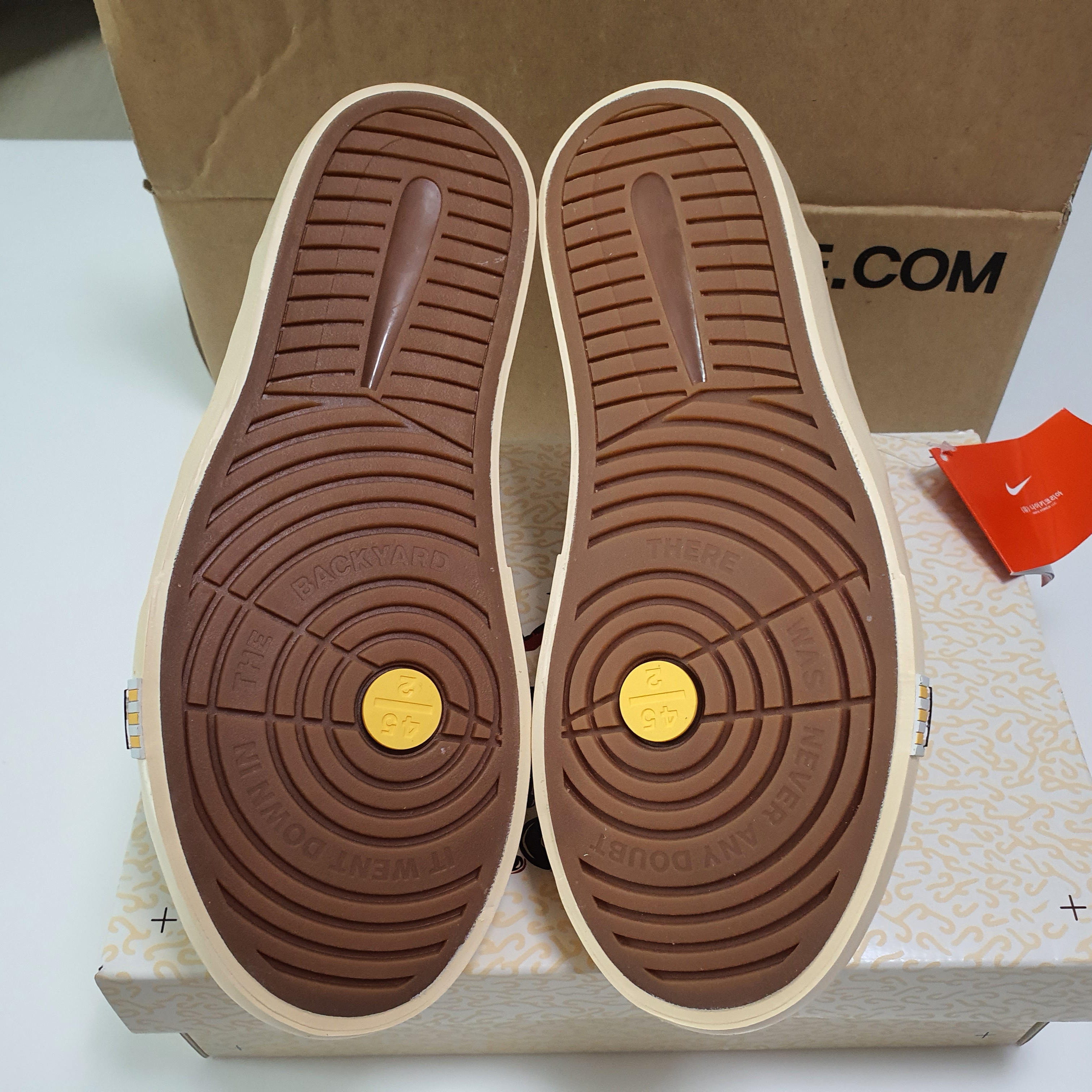 Jordan Series x Maison Chateau Rouge Mid SP Sail 착용 스타일 - 4