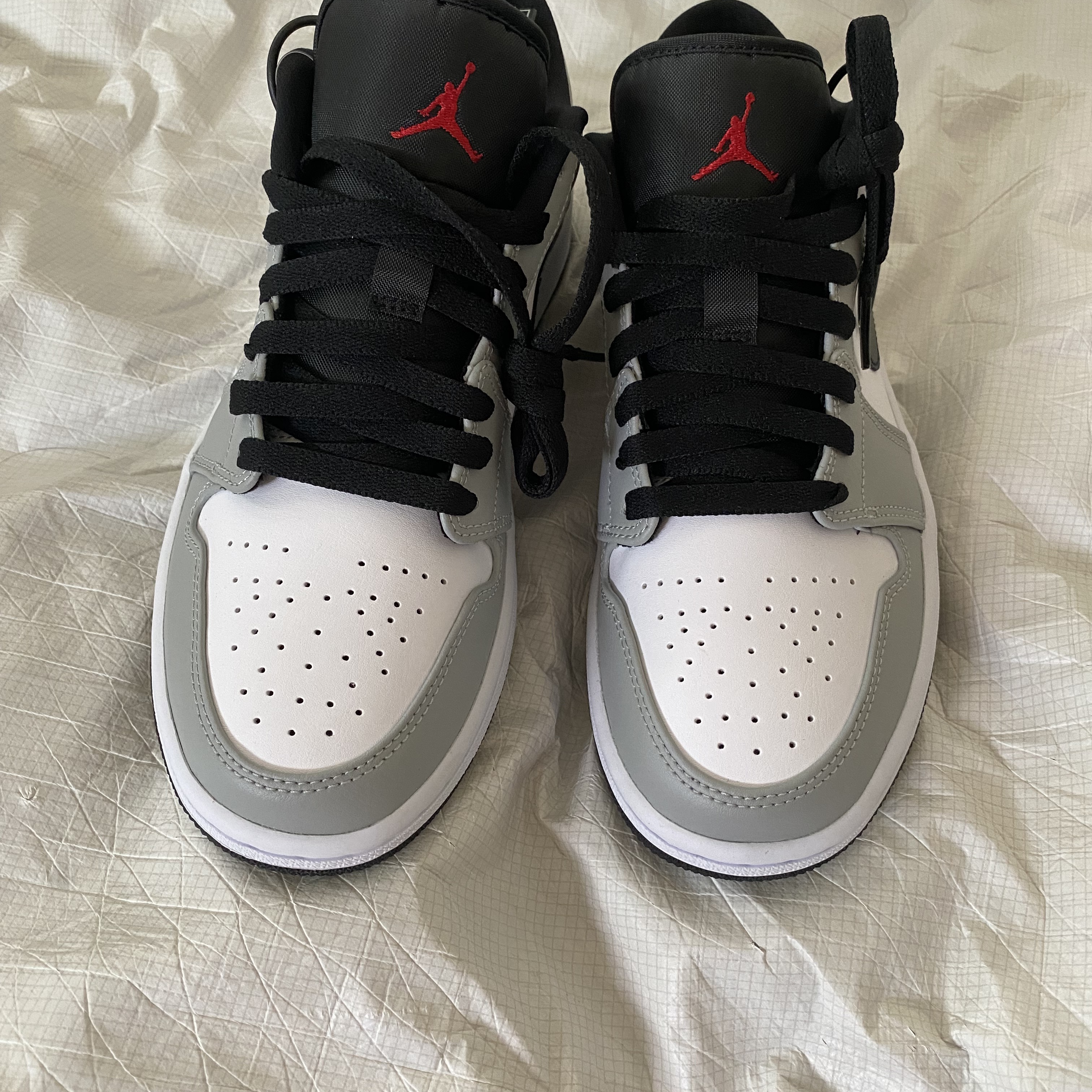 Jordan 1 Low Light Smoke Grey 착용 스타일 - 3