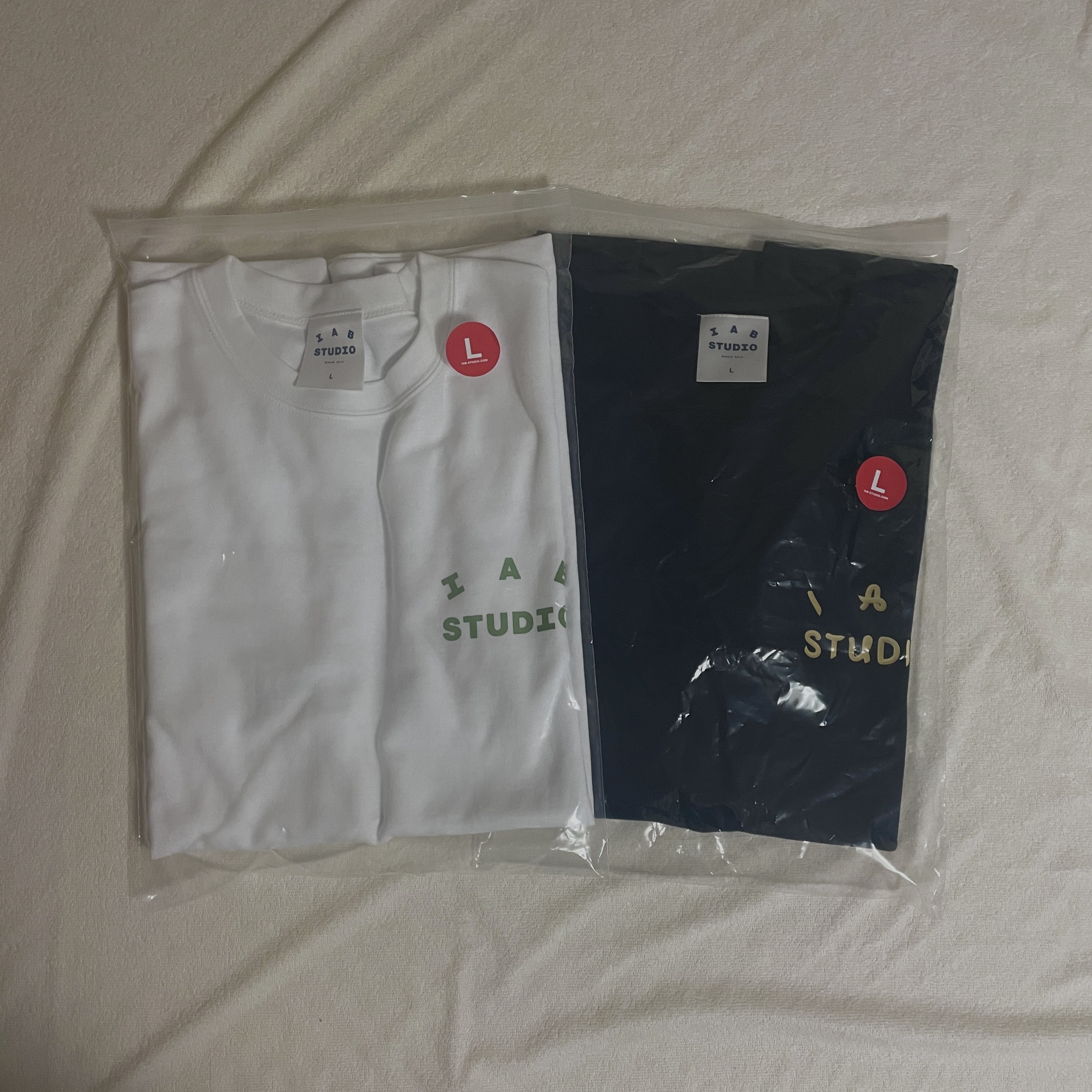 IAB Studio T-Shirt White Light Green, IAB Studio x Ottogi Mayonnaise 50th Anniversary T-Shirt Navy 착용 스타일