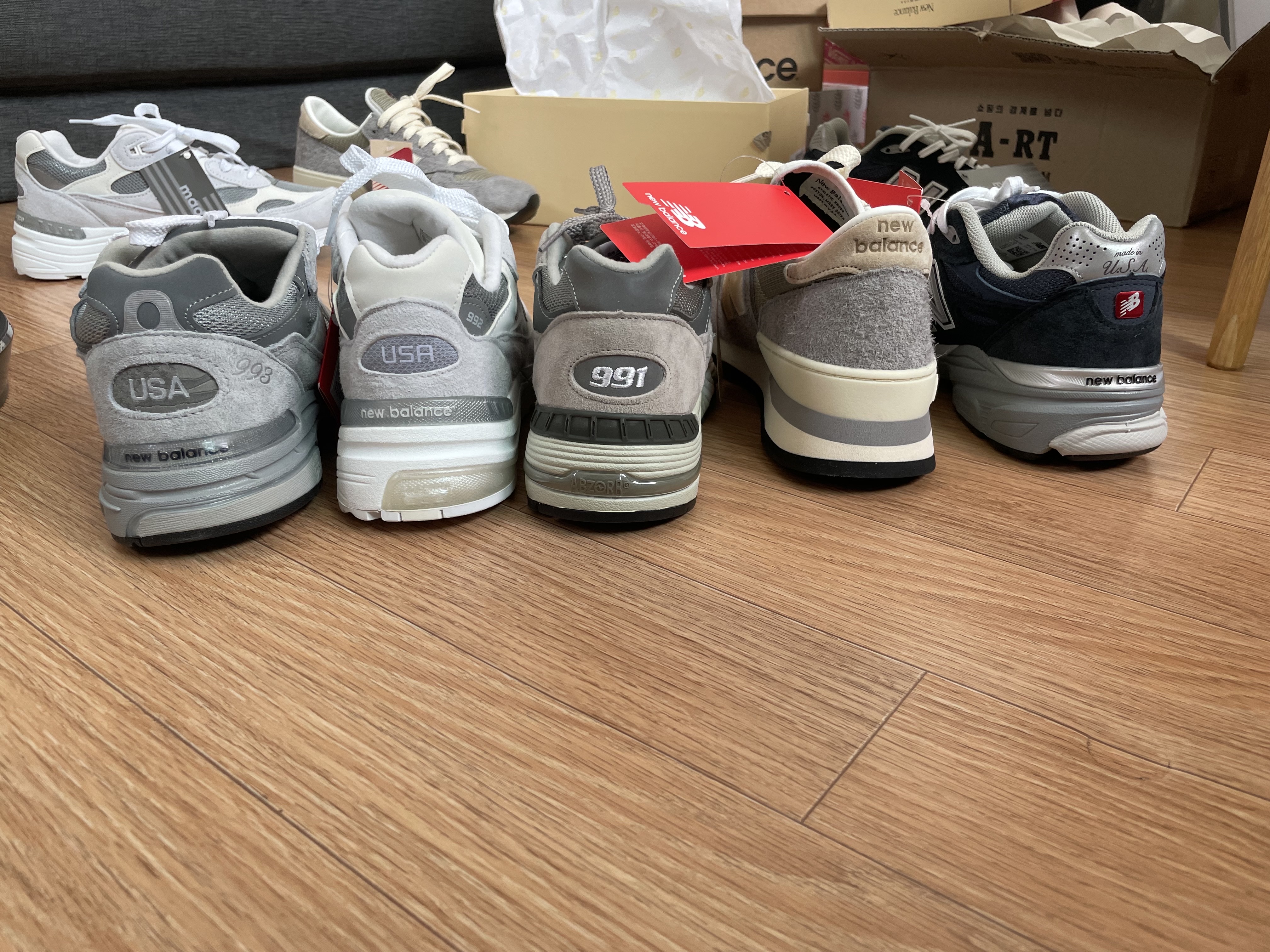 New Balance 990v1 Made in USA Marblehead Incense 착용 스타일