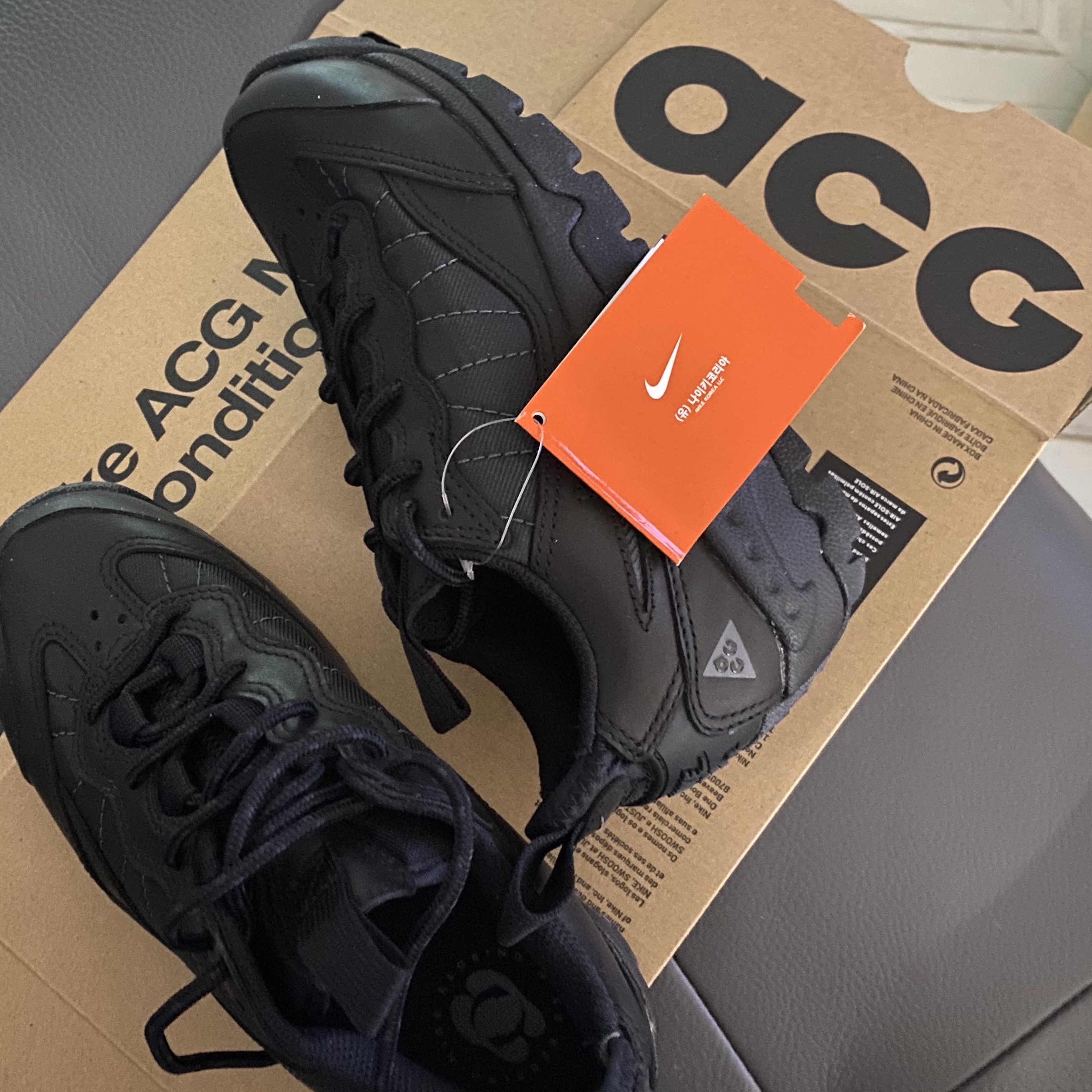 Nike ACG Air Mada Black 착용 스타일