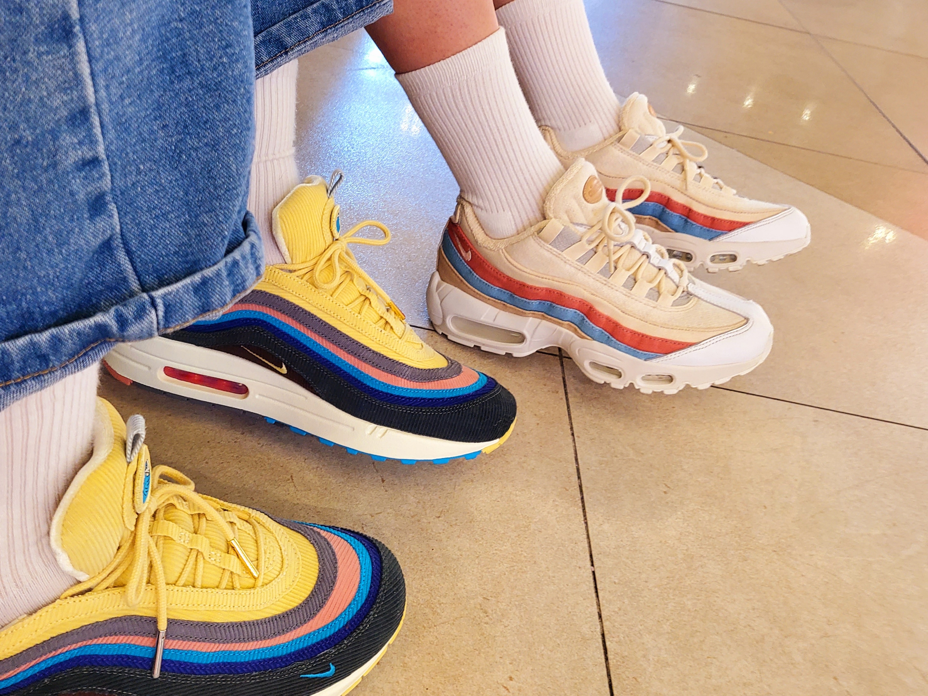Nike x Sean Wotherspoon Air Max 1/97, (W) Nike Air Max 95 Plant Color Collection Crimson Tint 착용 스타일 - 1