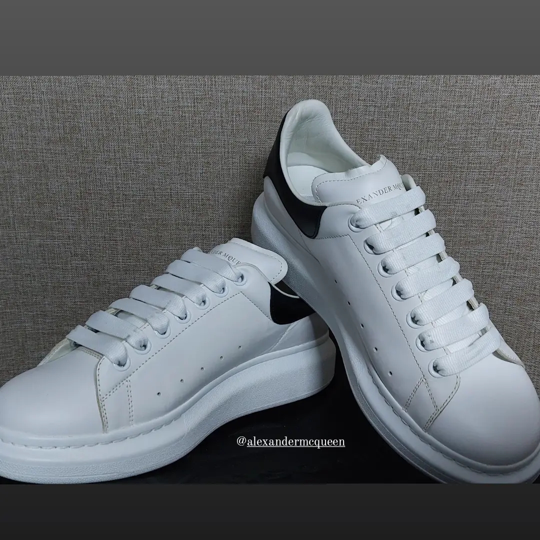 Alexander McQueen Oversized Sneakers White Black, (W) Alexander McQueen Oversized Sneakers White Black 착용 스타일