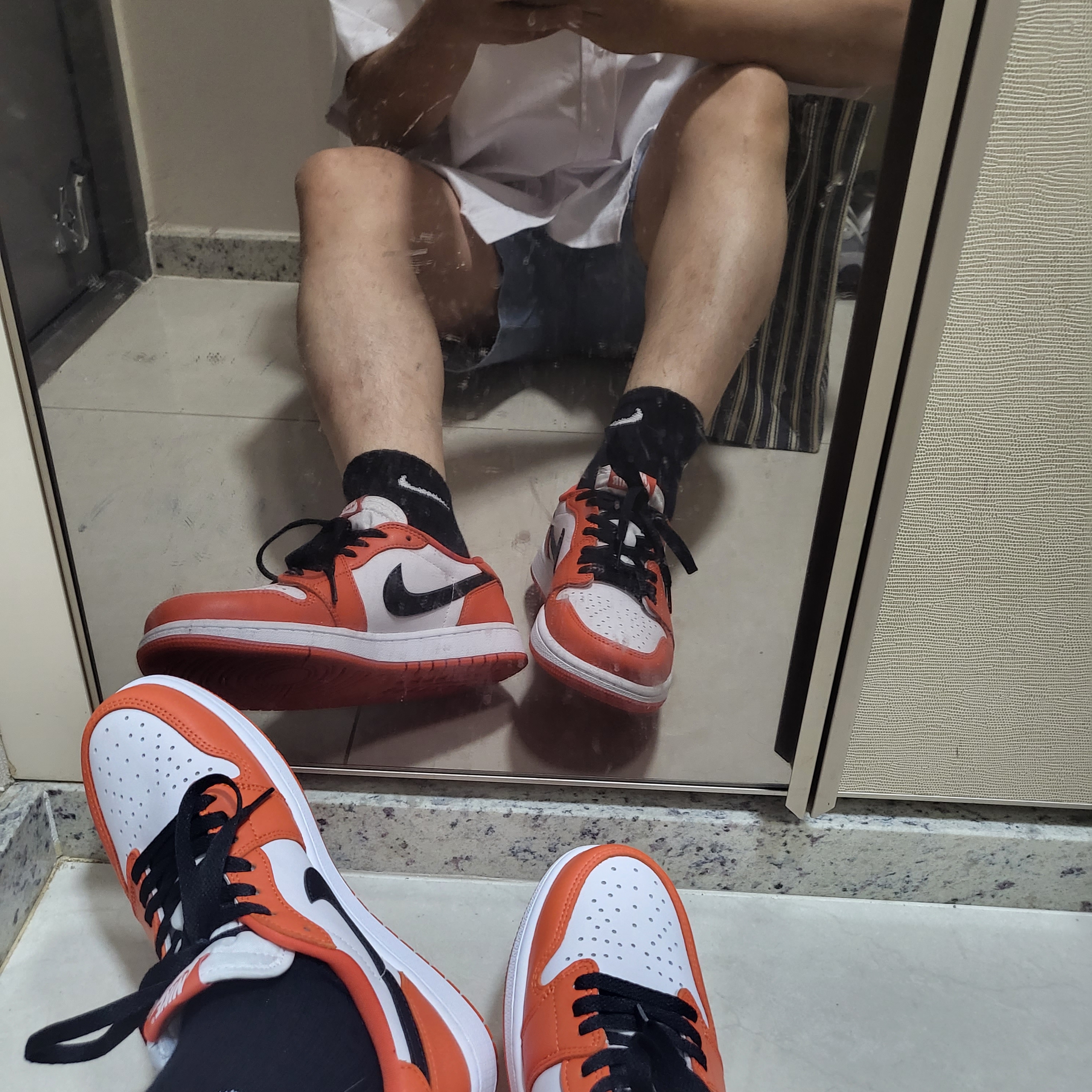 Jordan 1 Low OG Starfish 착용 스타일