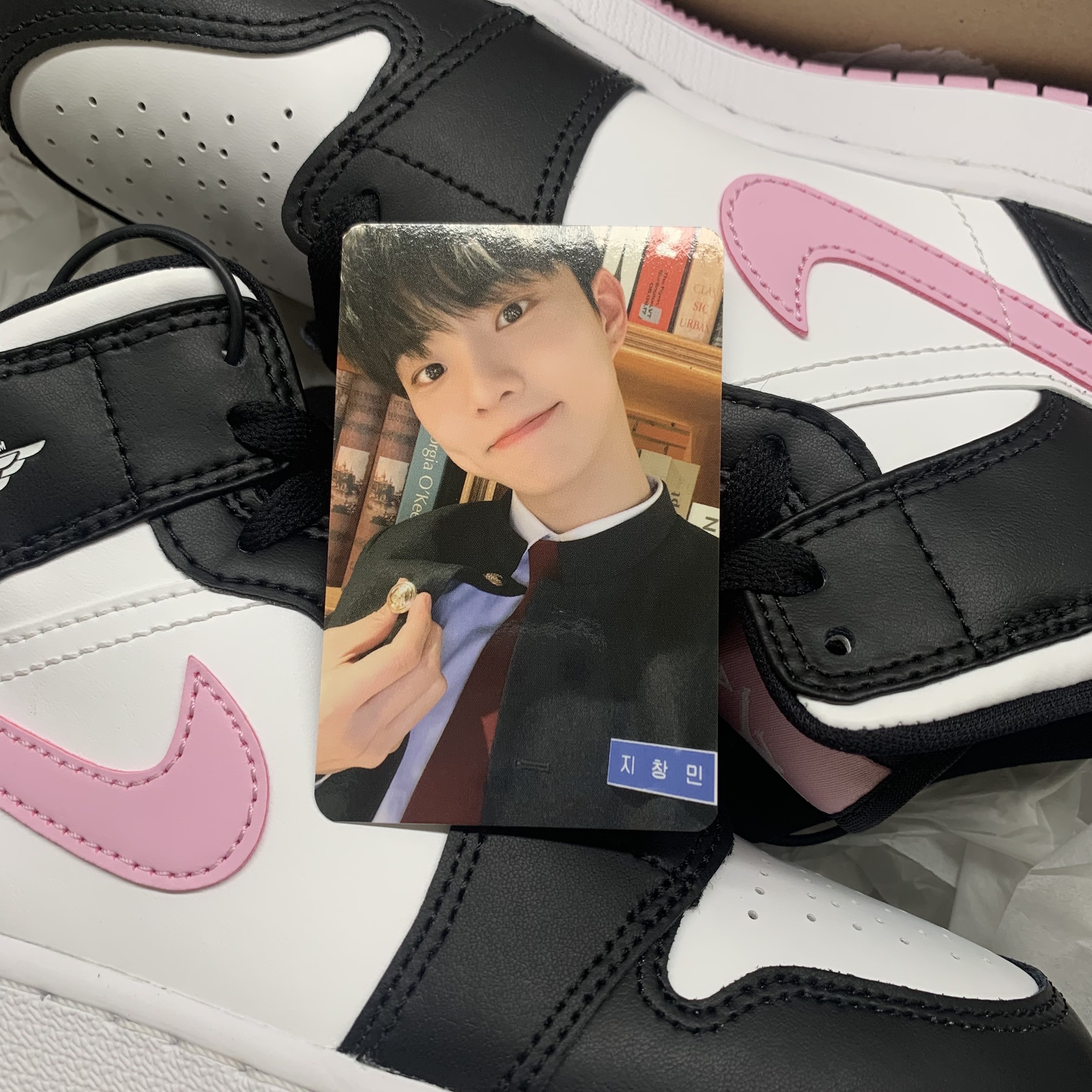 (GS) Jordan 1 Mid Light Arctic Pink 착용 스타일 - 2
