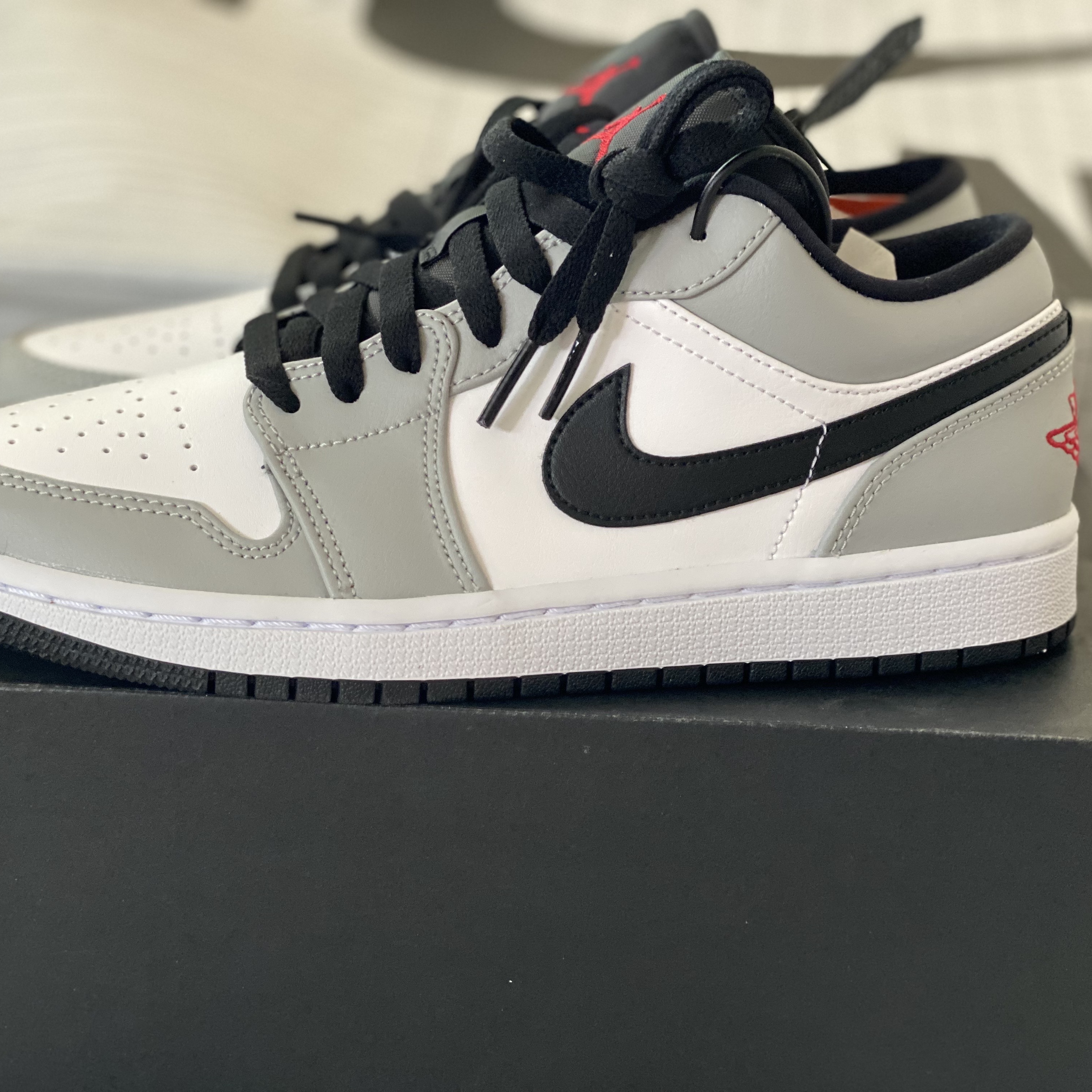 Jordan 1 Low Light Smoke Grey 착용 스타일 - 1