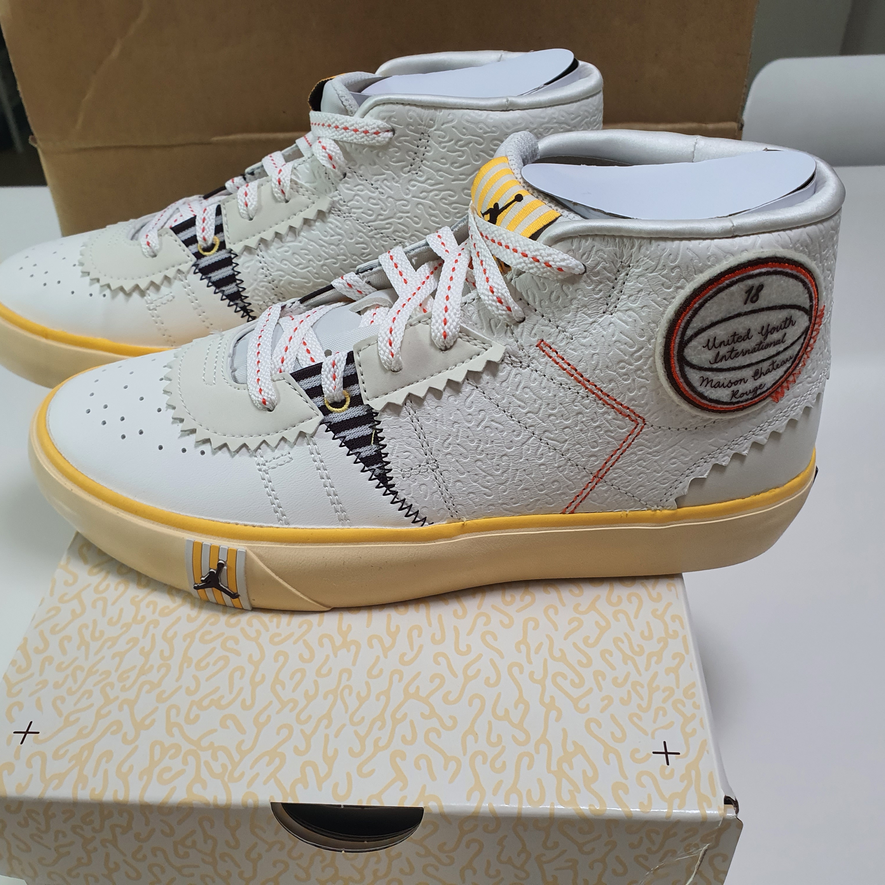 Jordan Series x Maison Chateau Rouge Mid SP Sail 착용 스타일 - 2