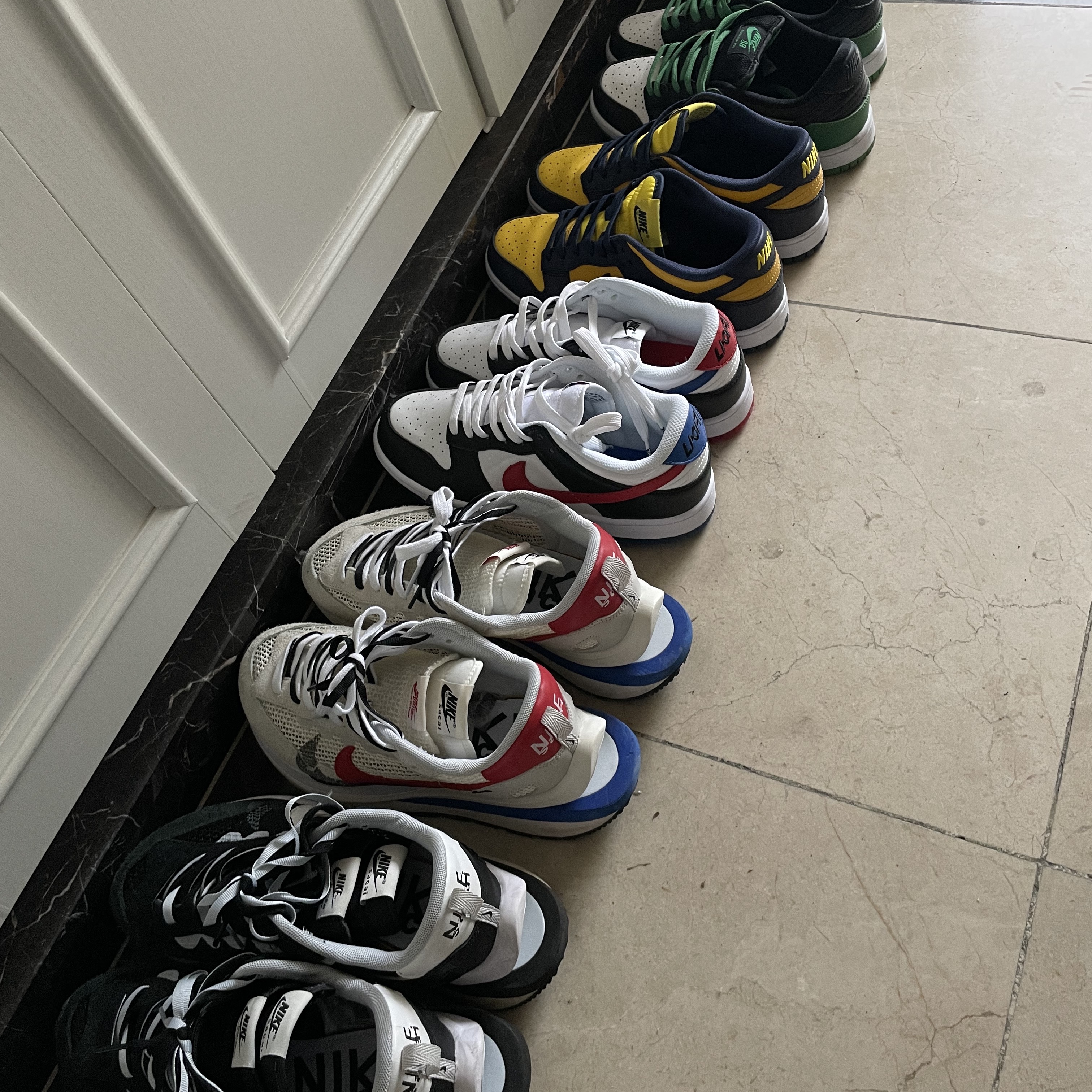 Nike x Sacai VaporWaffle Royal Fuchsia, Nike x Sacai VaporWaffle Black White 착용 스타일