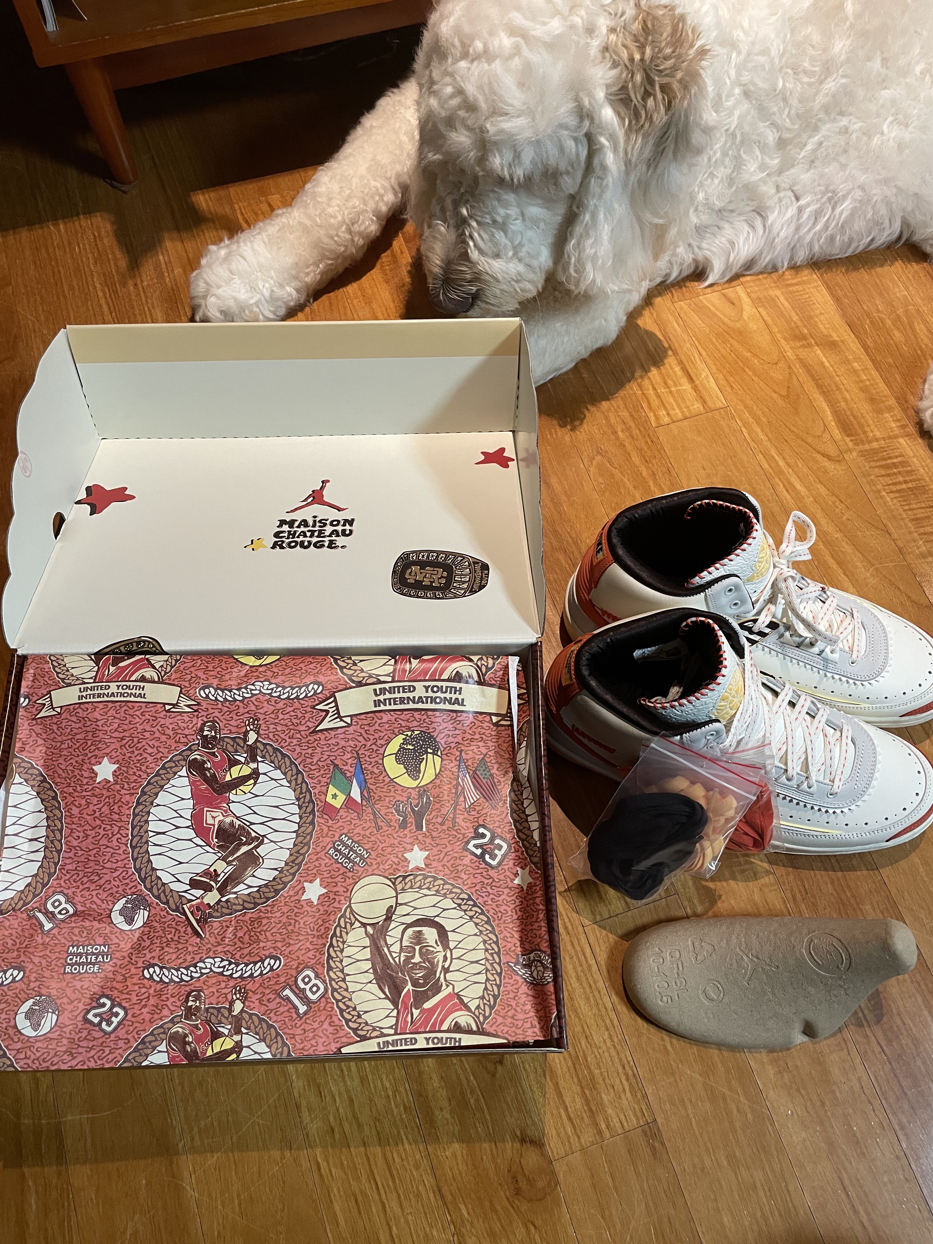 Jordan 2 x Maison Chateau Rouge Retro SP Orange and Sail 착용 스타일 - 5