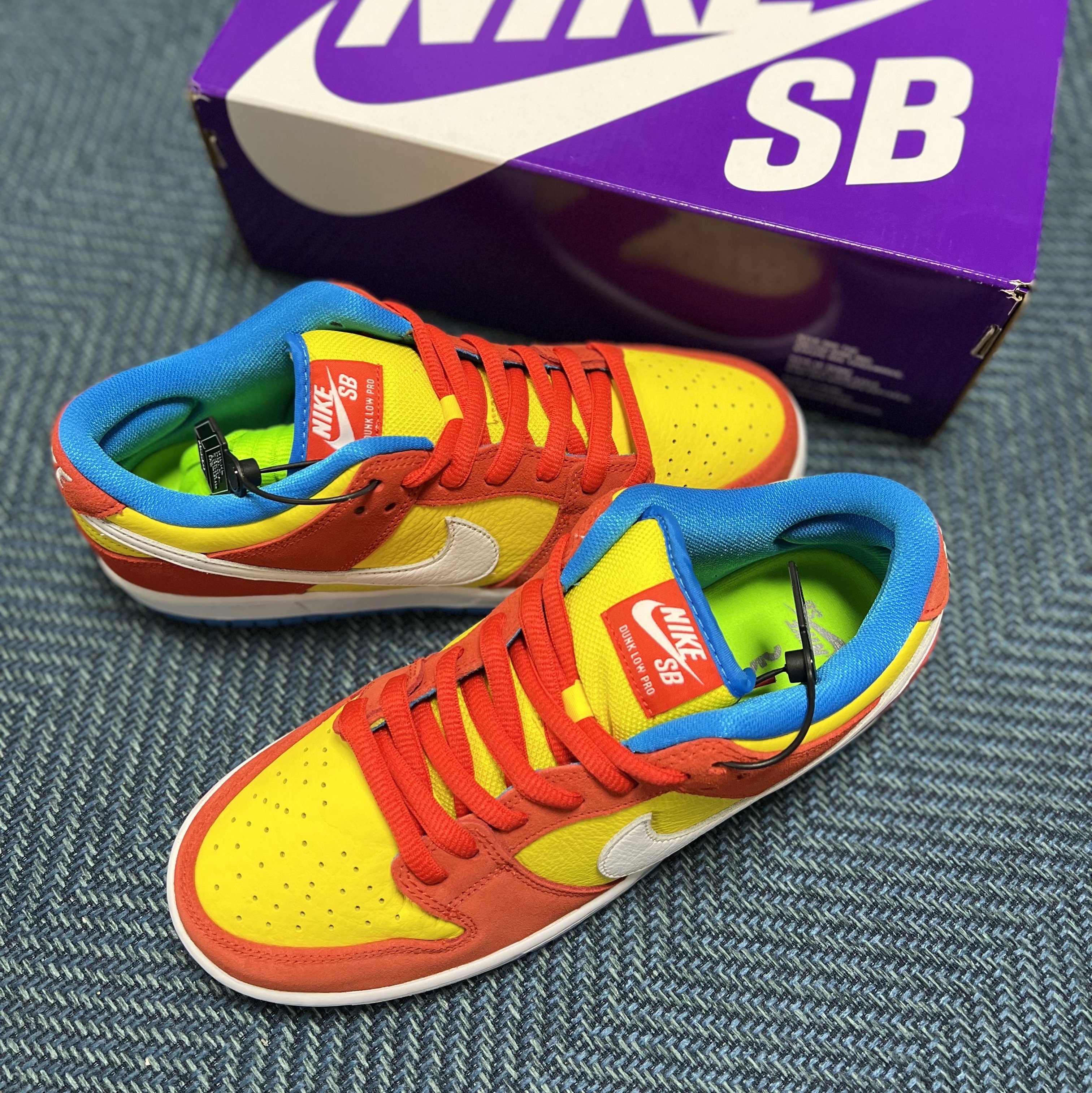 Nike SB Dunk Low Pro Habanero Red 착용 스타일