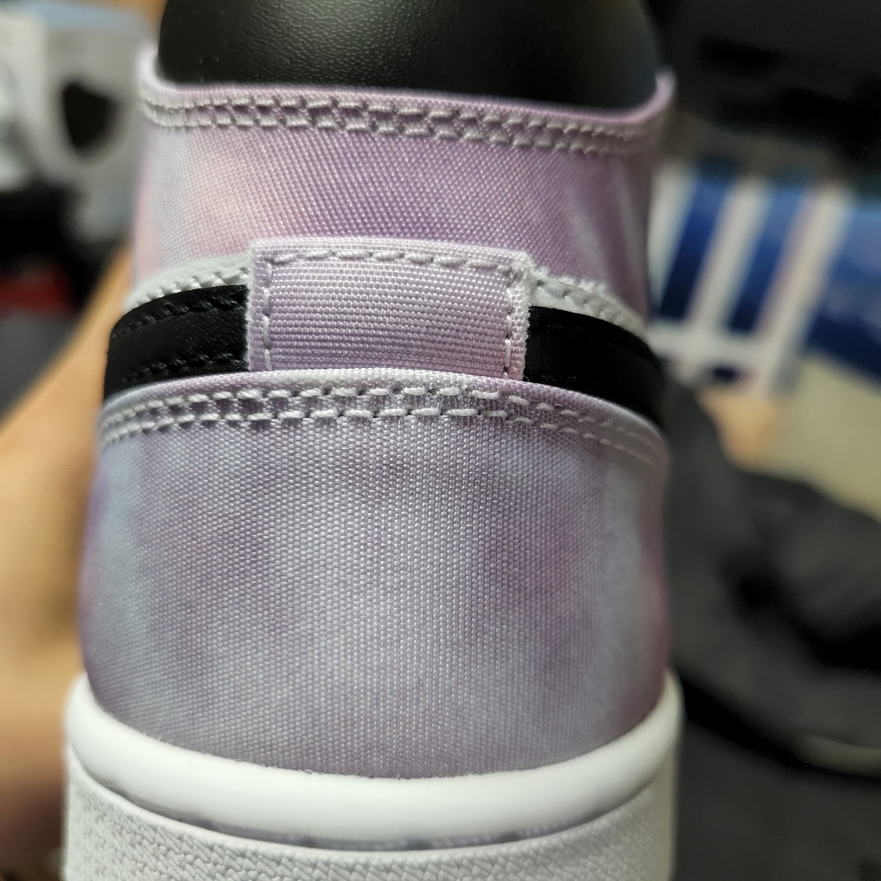 Jordan 1 Mid White Black Tie-Dye 착용 스타일 - 3