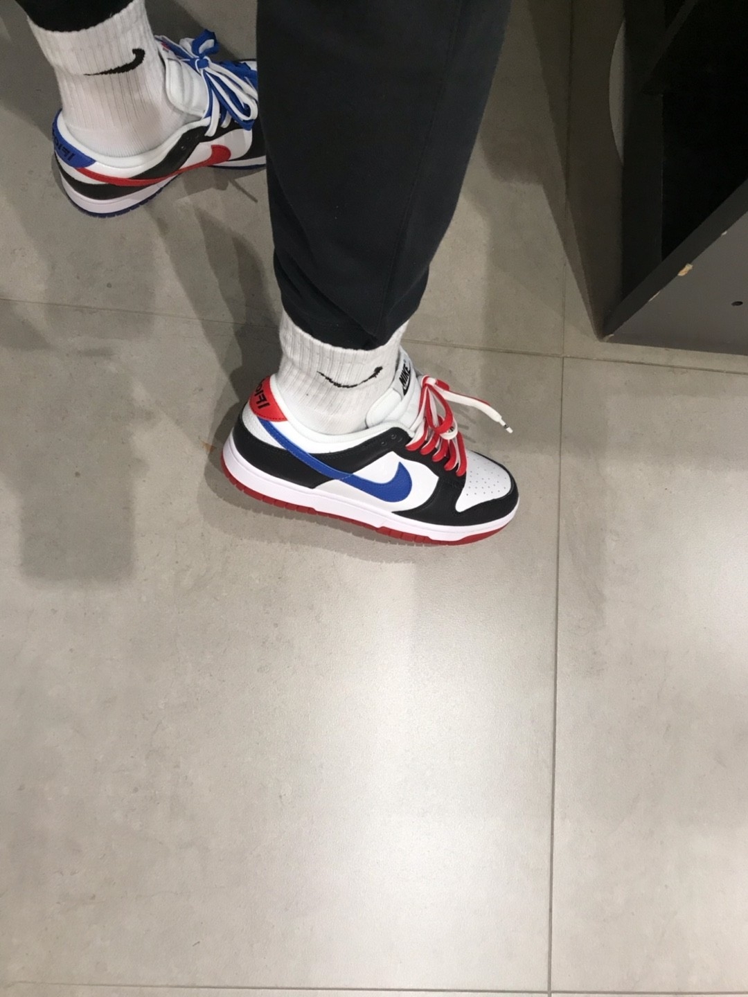 Nike Dunk Low SE Seoul 착용 스타일