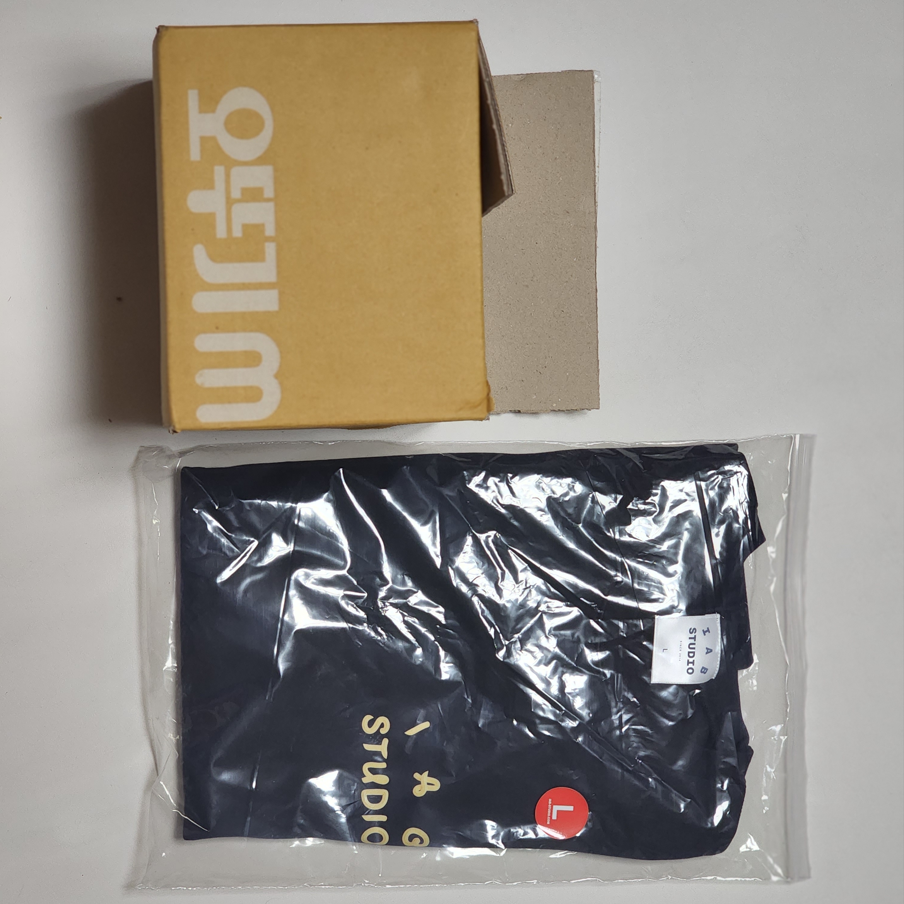 IAB Studio x Ottogi Mayonnaise 50th Anniversary T-Shirt Navy 착용 스타일 - 4