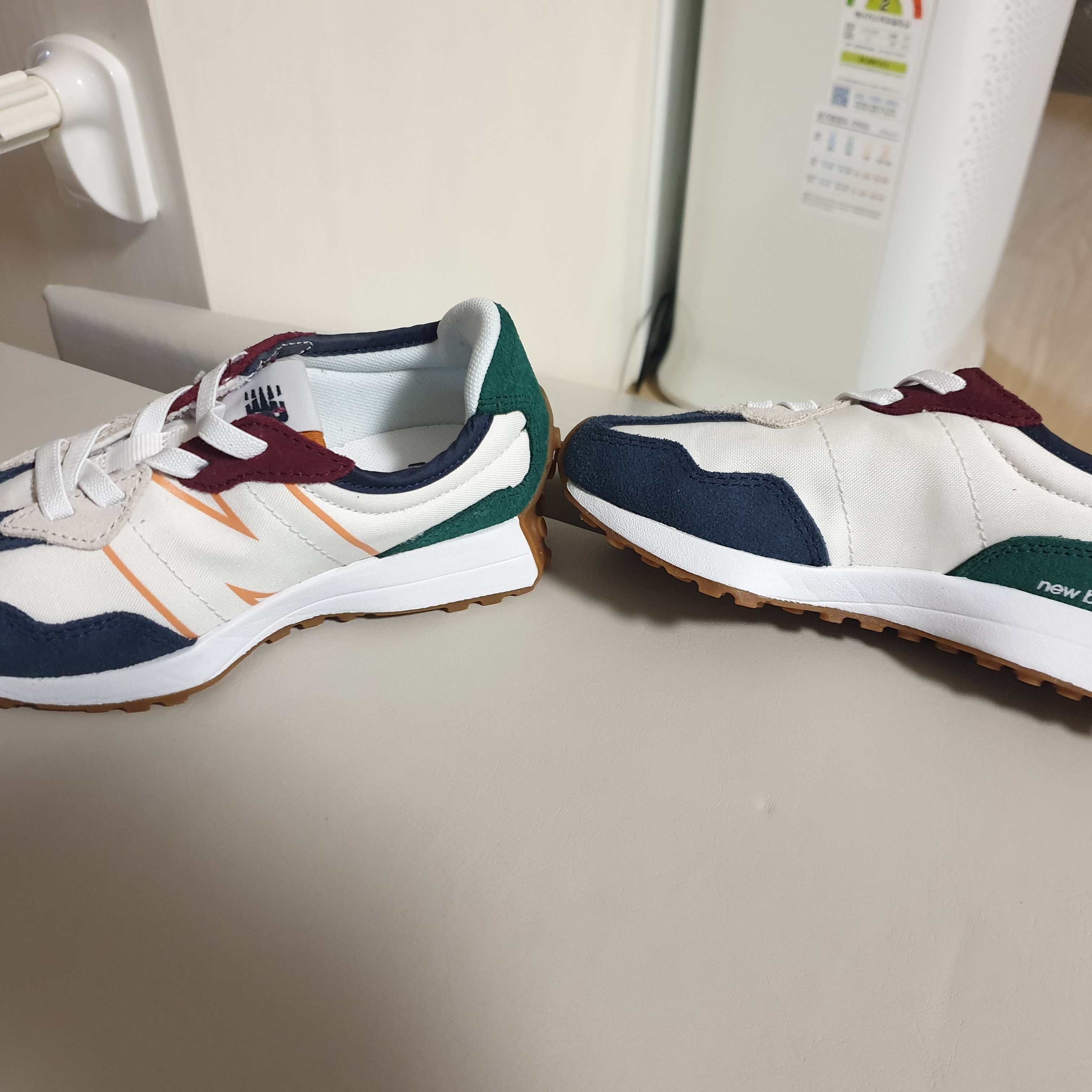 (PS) New Balance 327 Natural Indigo Green 착용 스타일