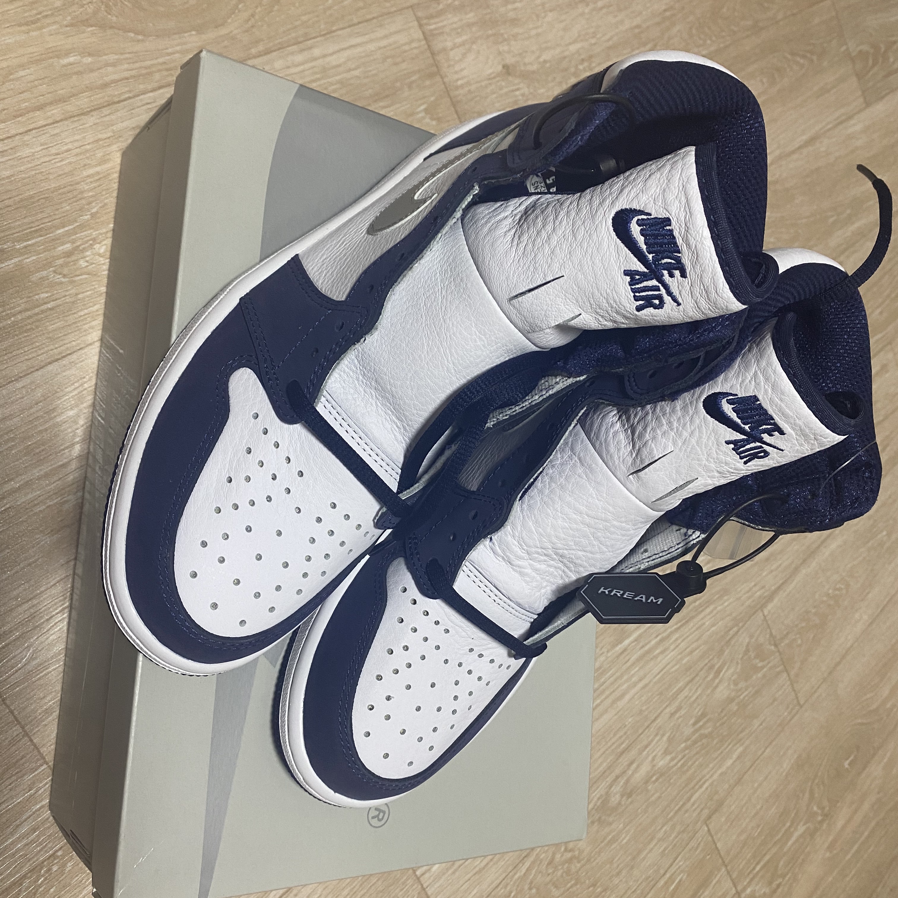 Jordan 1 Retro High OG CO.JP Midnight Navy 착용 스타일