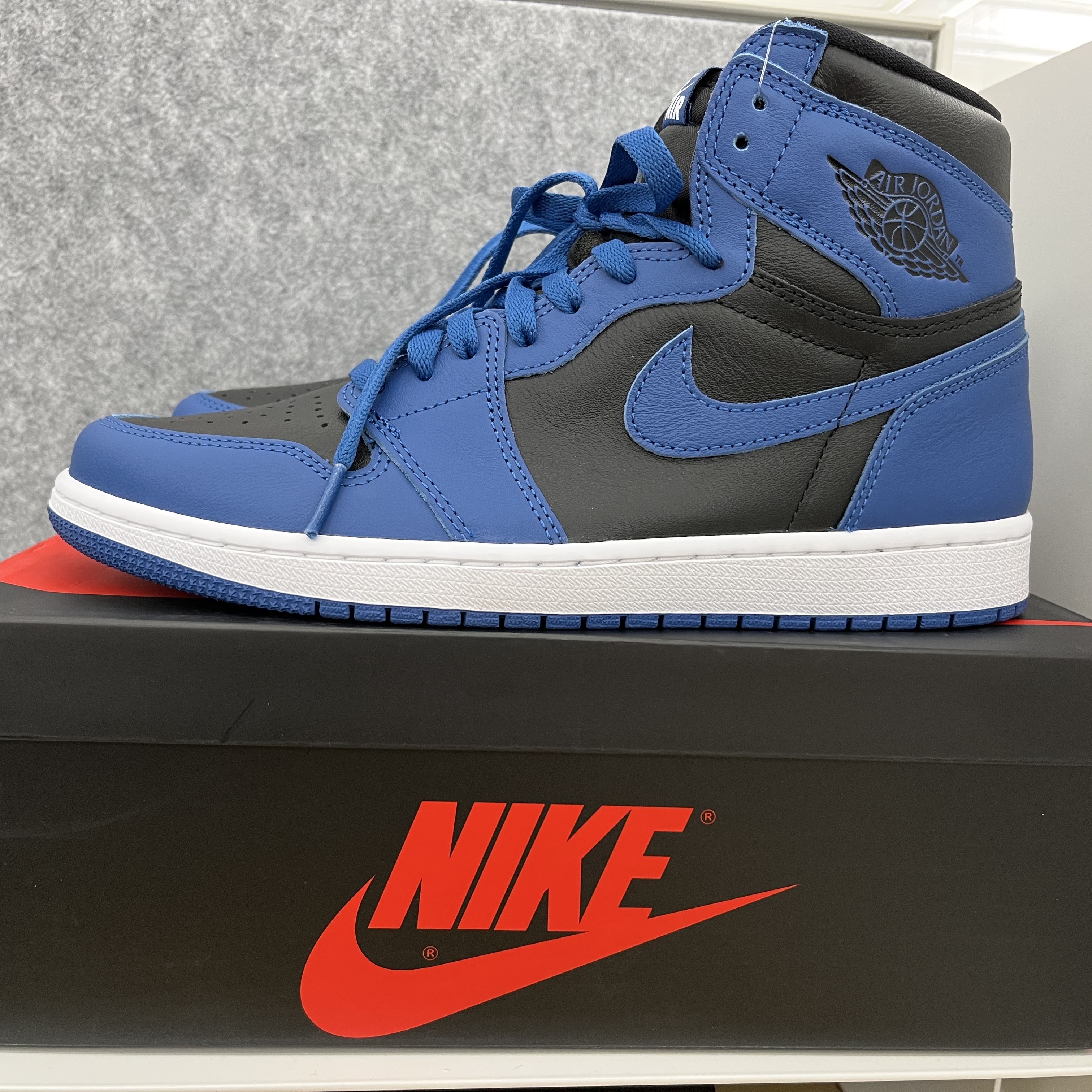 Jordan 1 Retro High OG Dark Marina Blue 착용 스타일 - 2