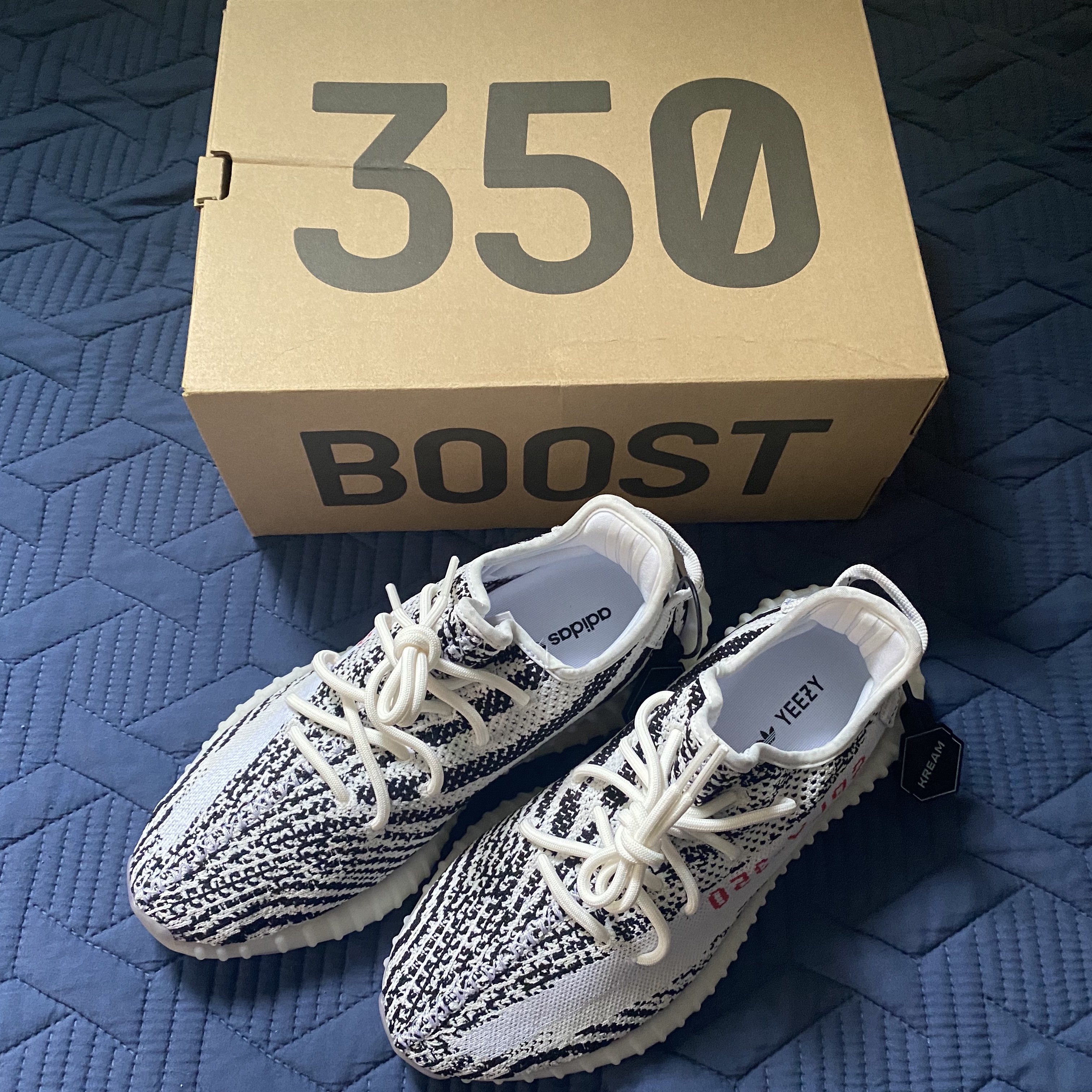 Adidas Yeezy Boost 350 V2 Zebra 2017/2019/2020 착용 스타일 - 2