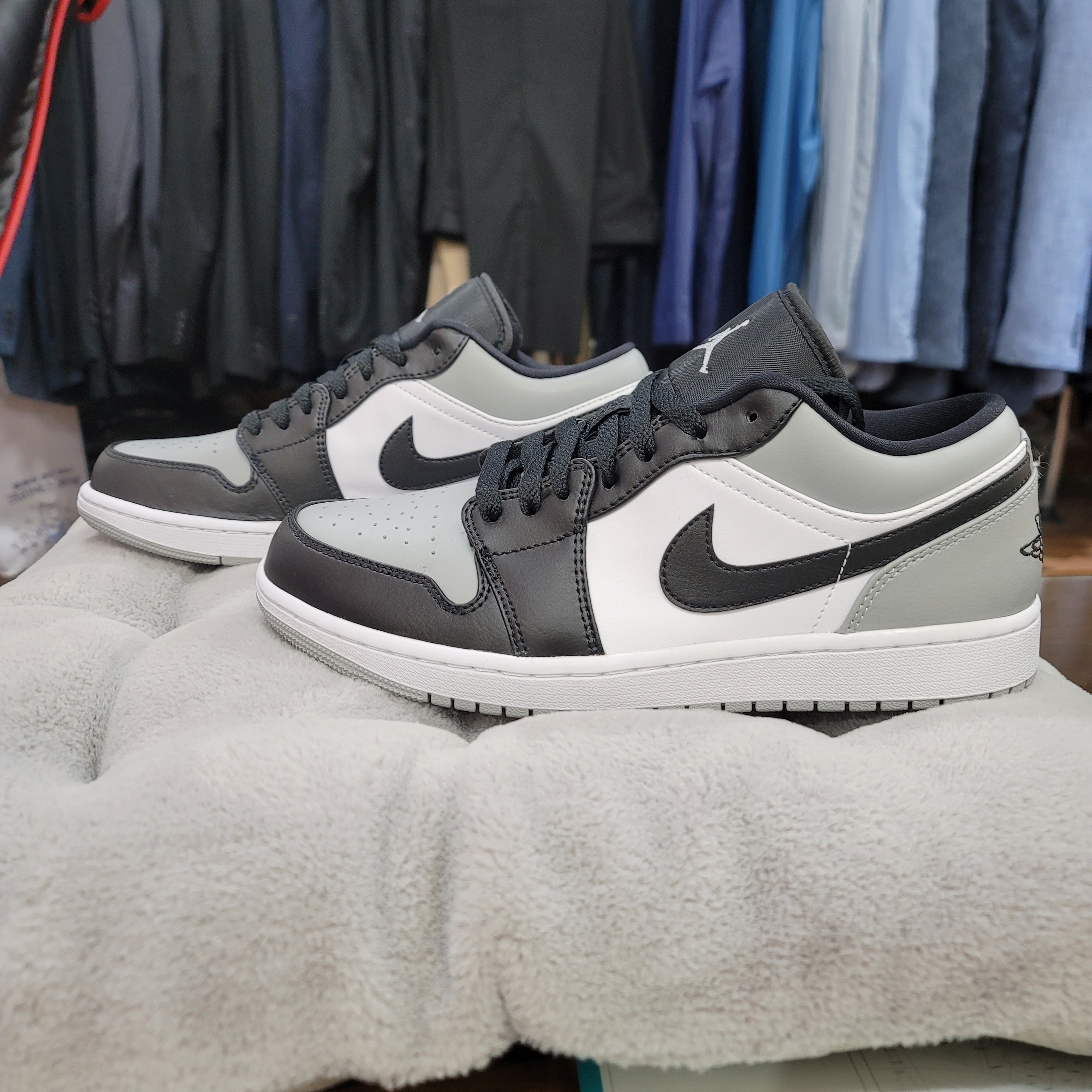 Jordan 1 Low Light Smoke Grey Black 착용 스타일