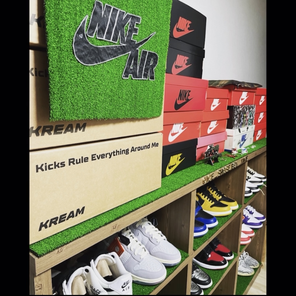 Nike x Peaceminusone Air Force 1 Low Para-Noise 2.0, (W) Jordan 1 Retro High OG Silver Toe 착용 스타일