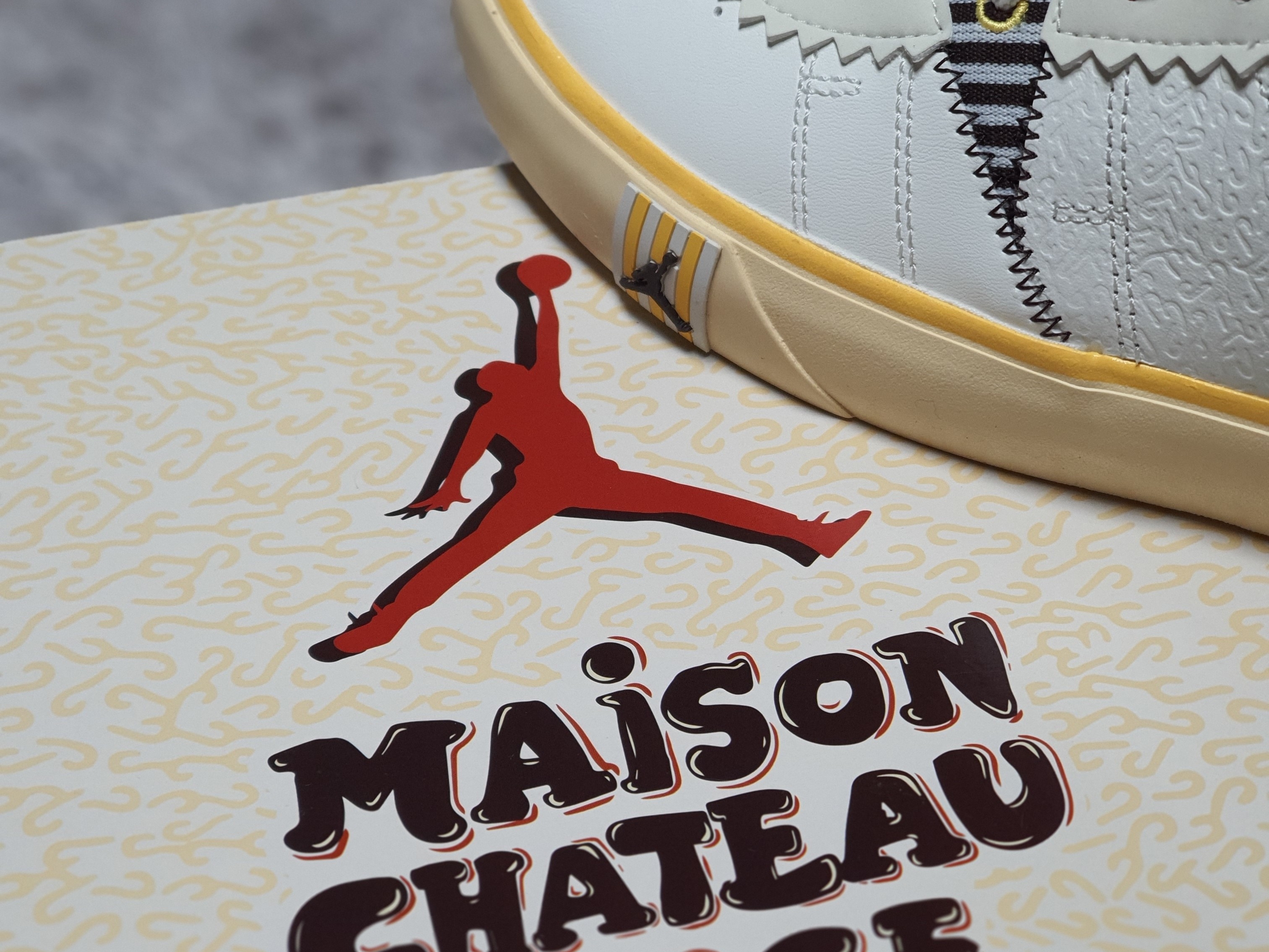 Jordan Series x Maison Chateau Rouge Mid SP Sail 착용 스타일 - 2
