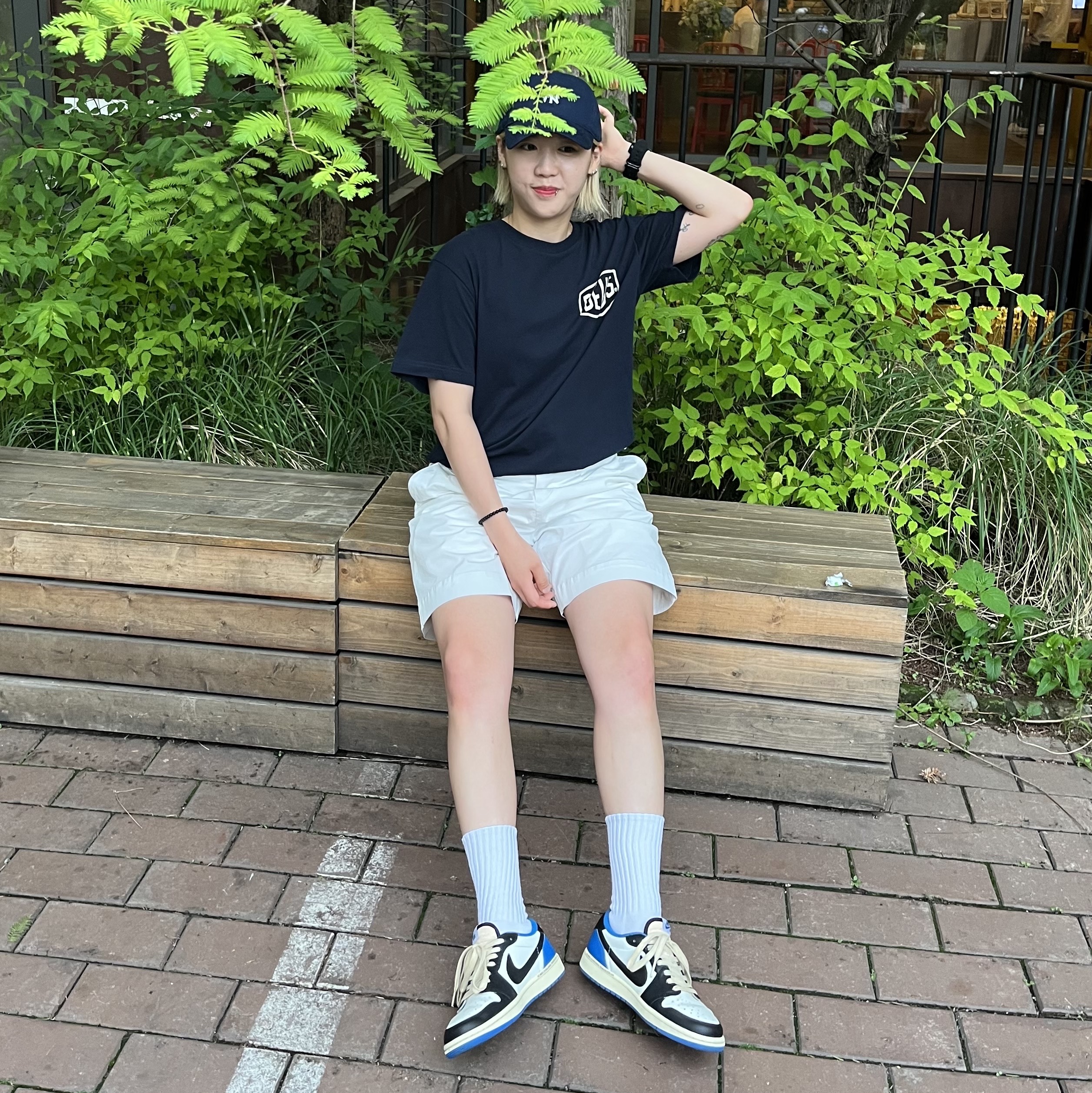 Jordan 1 x Travis Scott x Fragment Retro Low OG SP Military Blue 착용 스타일