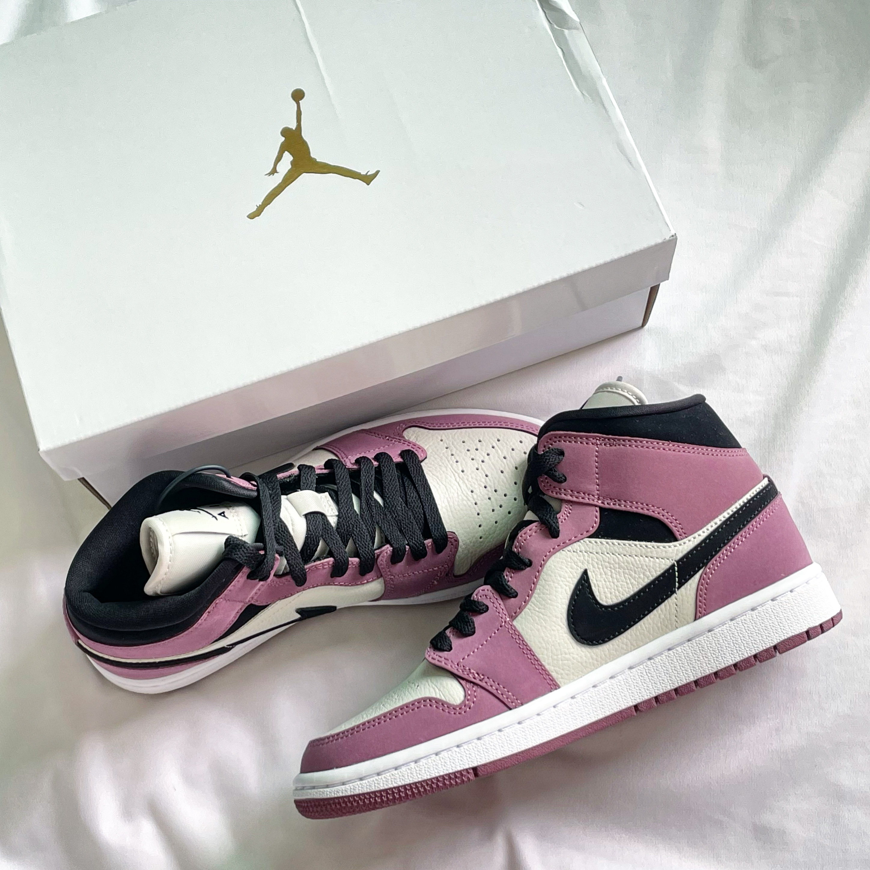 (W) Jordan 1 Mid SE Light Mulberry 착용 스타일